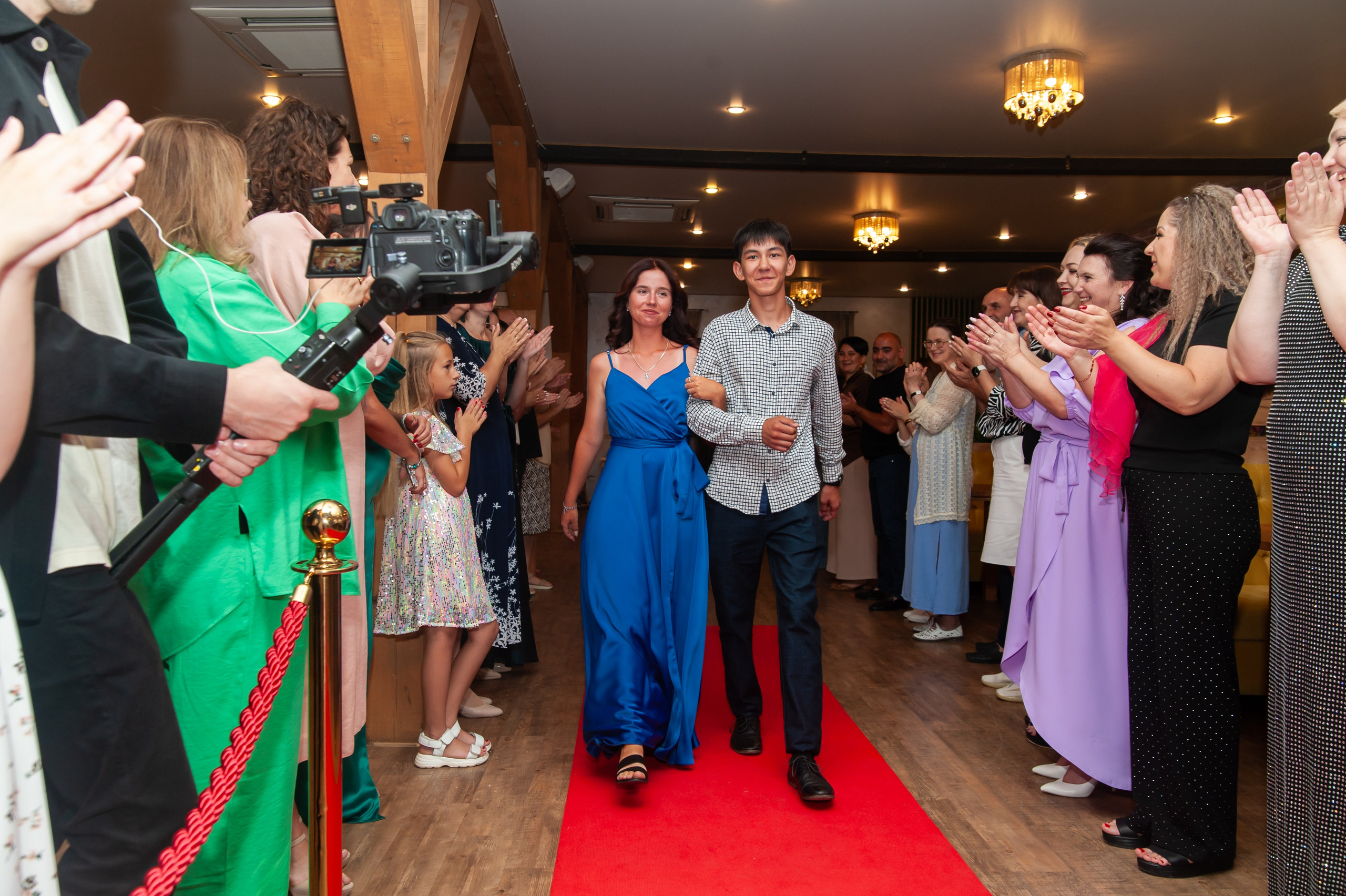 Выпускной МАОУ СОШ № 17 им. Эдуарда Есаяна. Свадебный и семейный фотограф Денис Лукьянов в Краснодаре, Краснодарском крае и Республике Крым