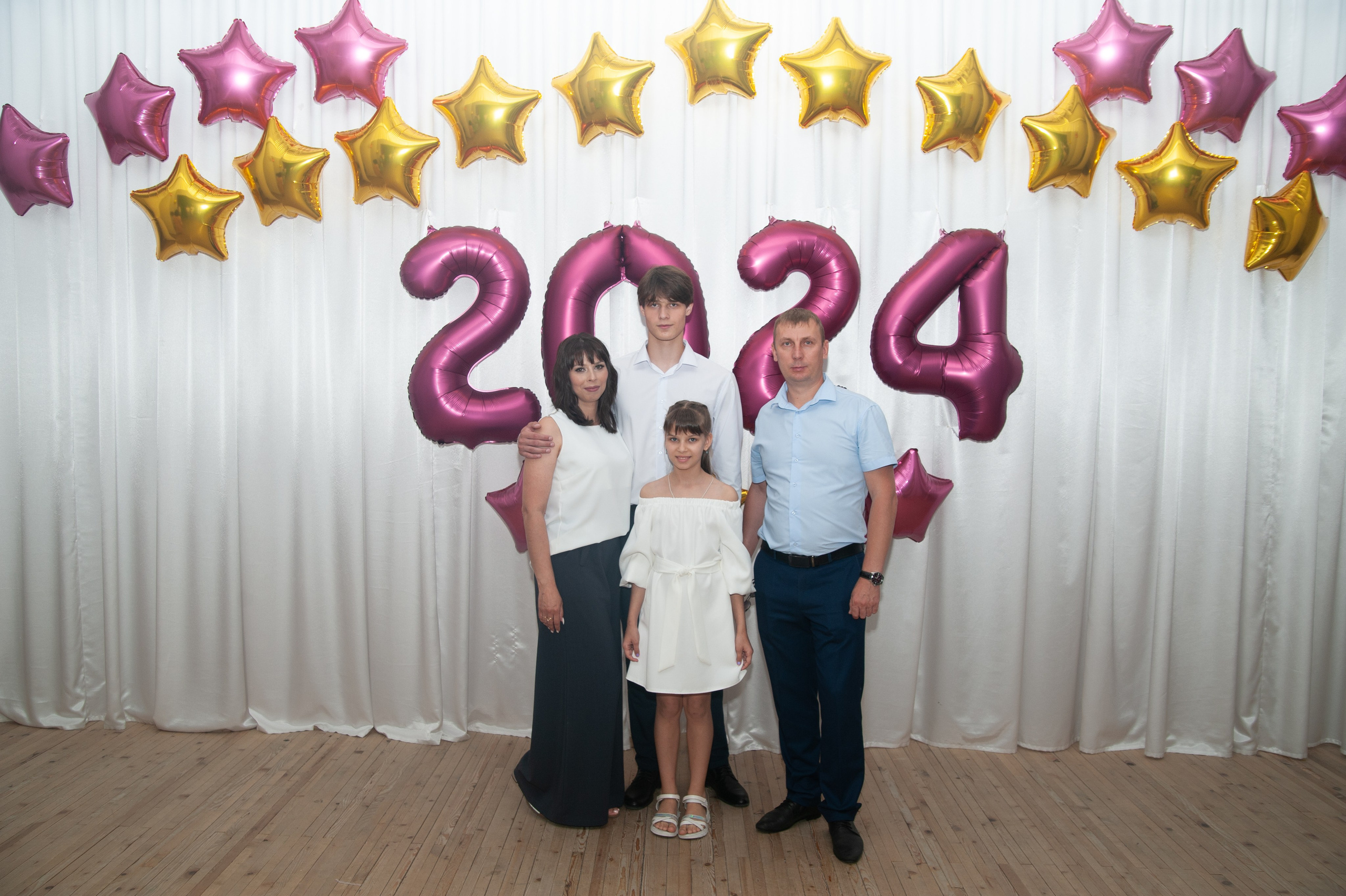 Выпускной МАОУ СОШ № 17 им. Эдуарда Есаяна. Свадебный и семейный фотограф Денис Лукьянов в Краснодаре, Краснодарском крае и Республике Крым