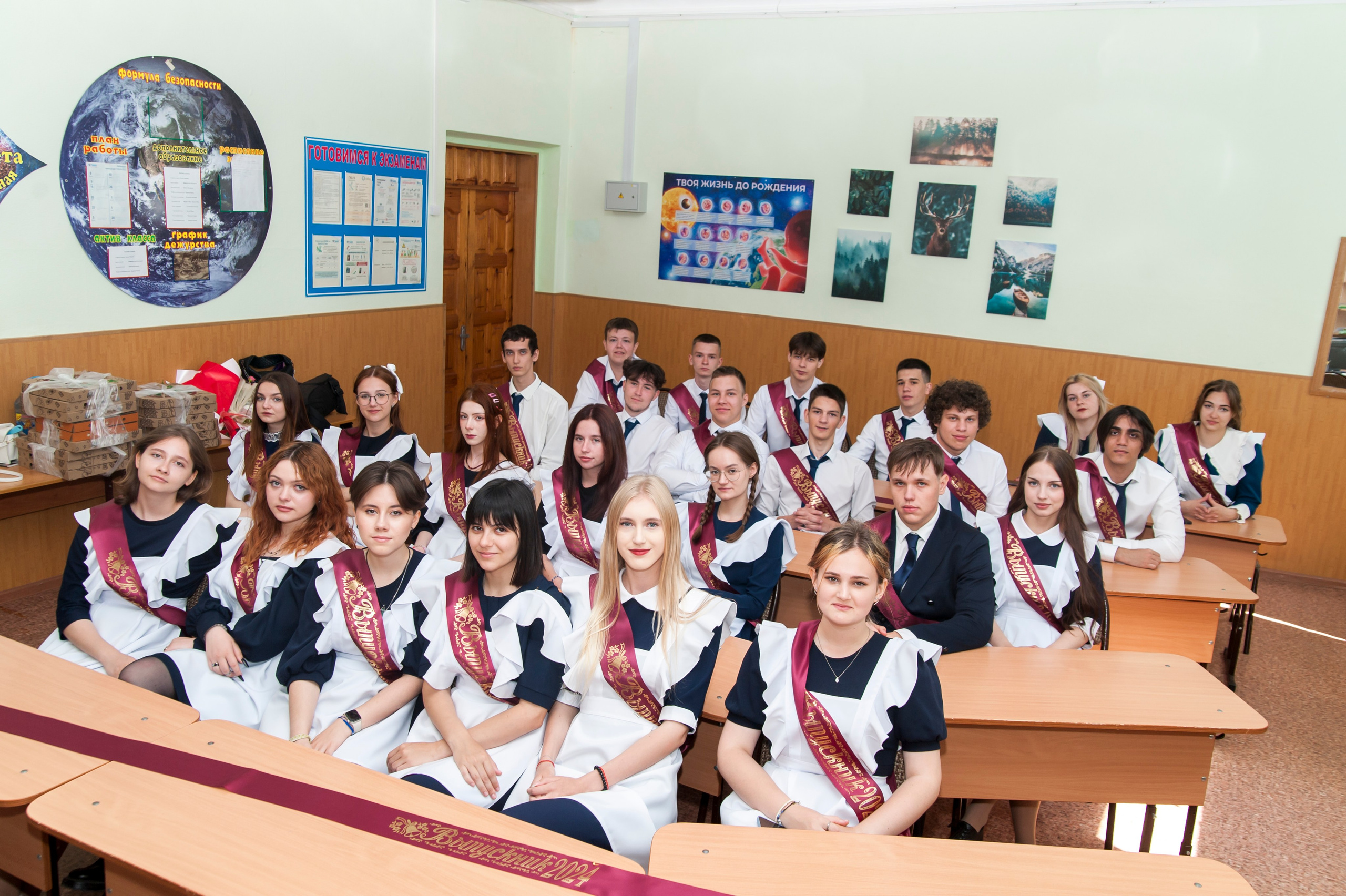 Последний Звонок МАОУ СОШ № 17 им. Эдуарда Есаяна — Архипо-Осиповка. Свадебный и семейный фотограф Денис Лукьянов в Краснодаре, Краснодарском крае и Республике Крым