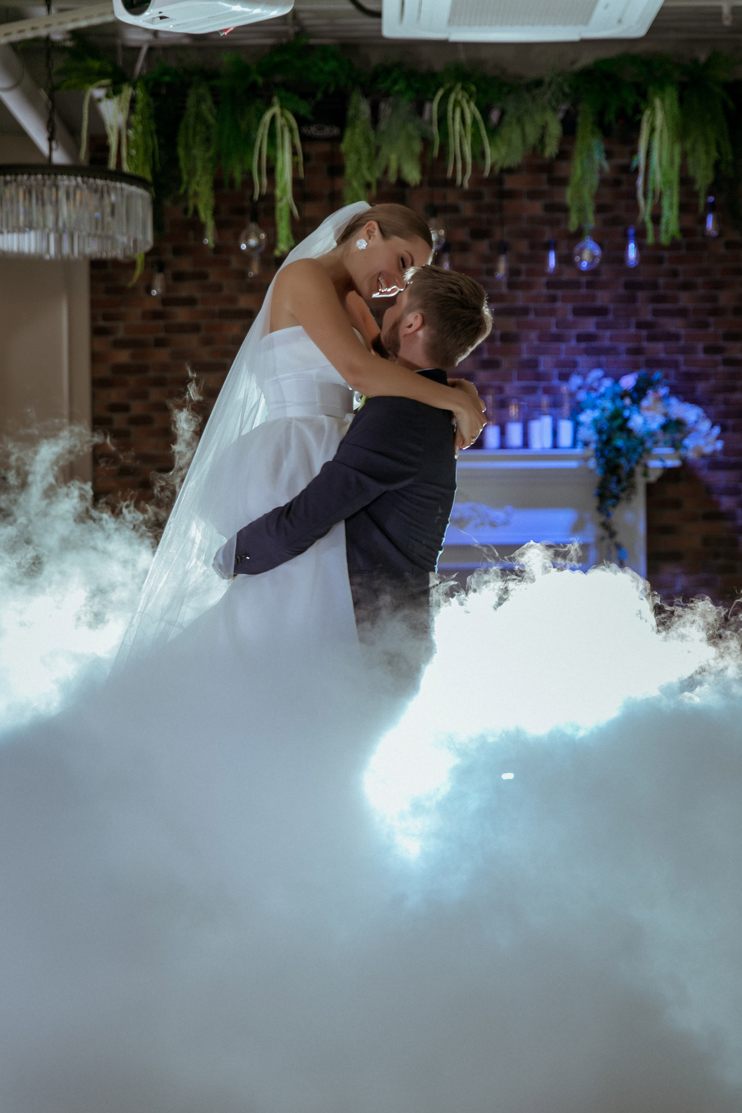 Фотограф и видеограф на свадьбу на полный день. Фотограф, видеограф на свадьбу в Москве Никита Назаров