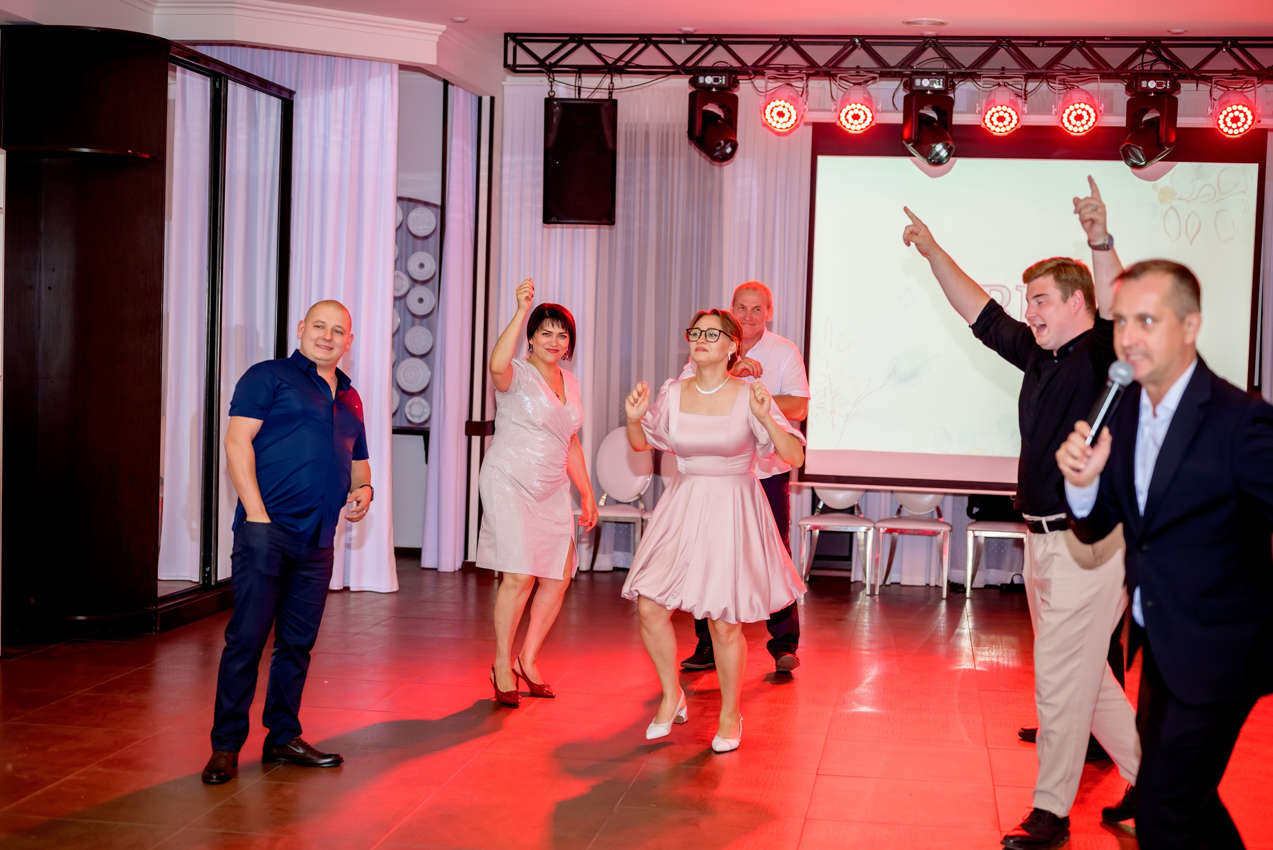 Банкетная часть (1). Юлия Басня семейный и свадебный фотограф в Донецке