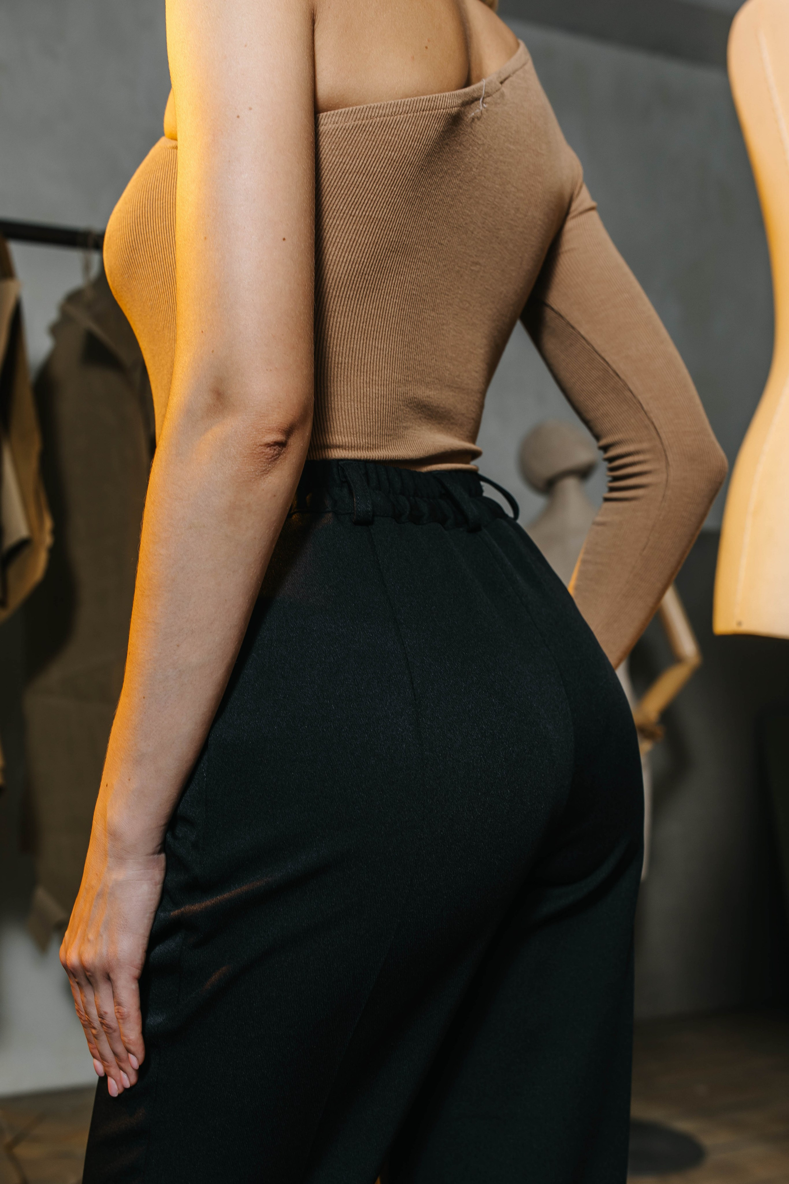 Реклама Брюк. Профессиональный фотограф