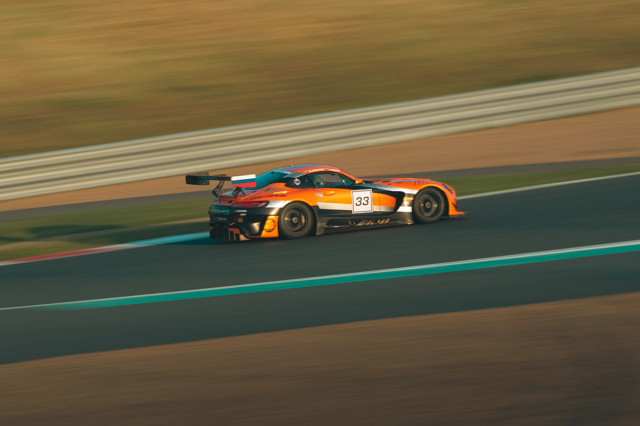 Трек-день Игора Драйв. Портретный и автомобильный фотограф в Санкт-Петербурге Евгений Черепанов