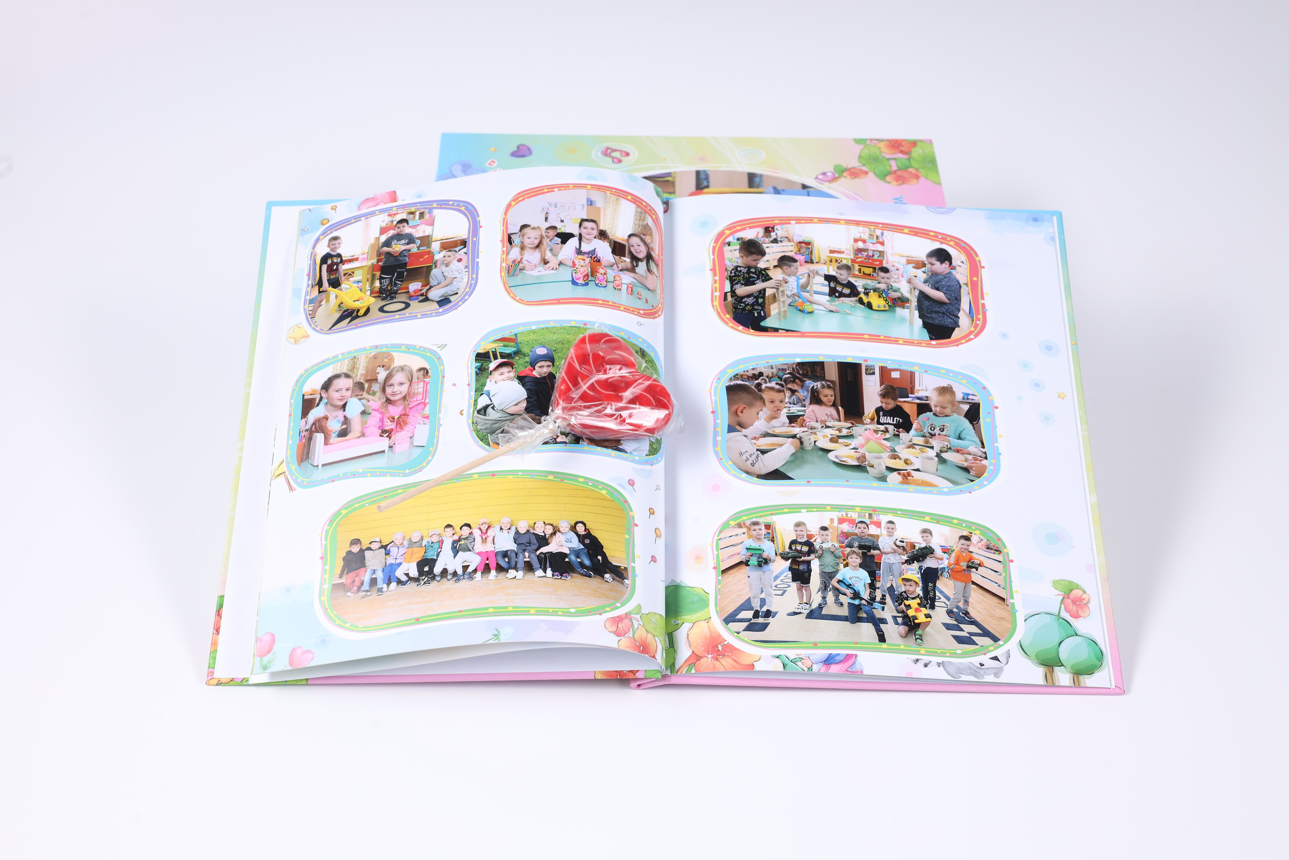 Образец многостраничного фотоальбома для выпускников ДС (3 дня съемок с дорогой в Тульскую область). Фотограф в Туле Крупский АнДРей. Фотостудия «КАДР71» в Туле