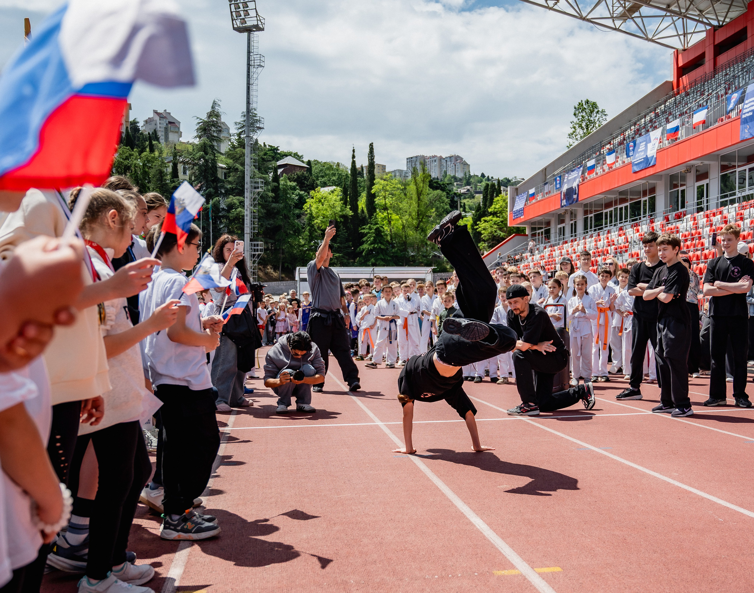 Спортивный праздник в честь дня защиты детей. 1 июня 2026. Ялта, Стадион Авангард. Репортажный фотограф Ялта Крым Краснодар Ростов
