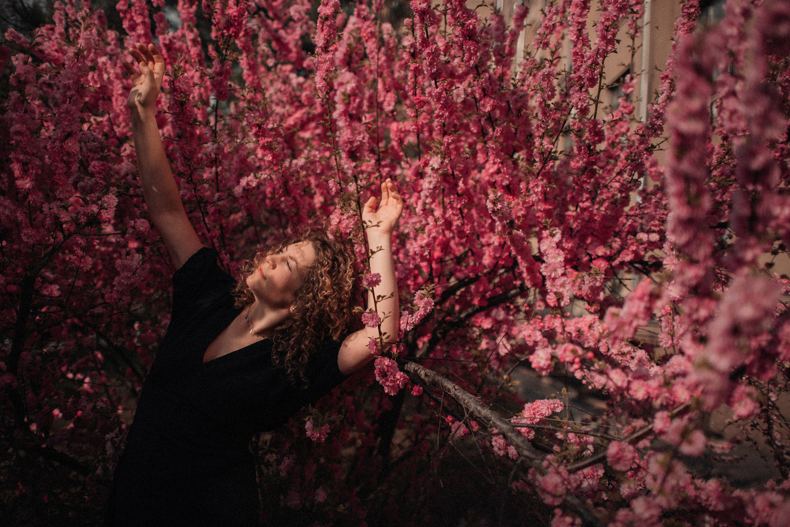 Рассвет в городе: Ира и парсон Гром. Портфолио