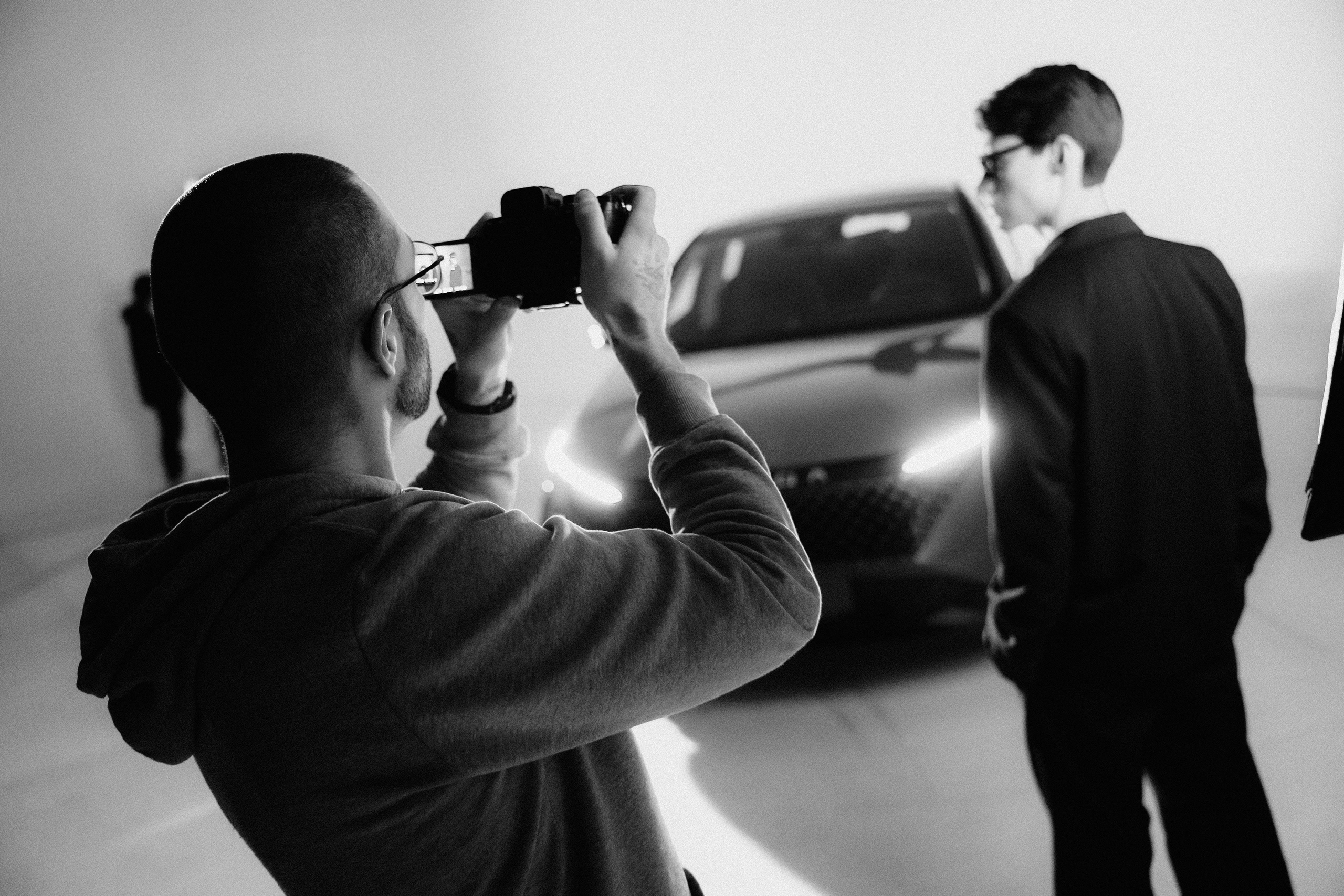 Omoda Backstage. Ilya Foxy — автомобильный фотограф