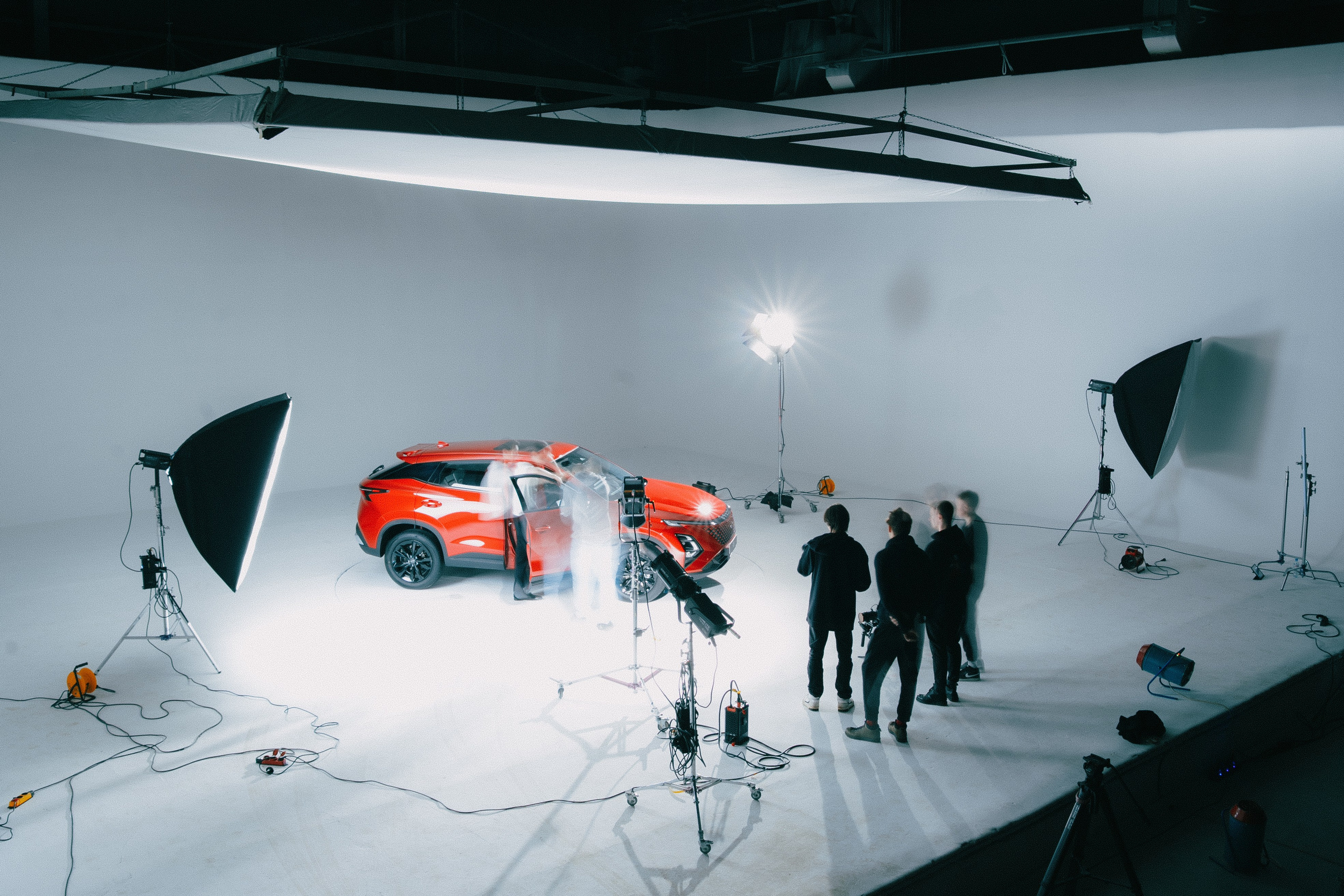 Omoda Backstage. Ilya Foxy — автомобильный фотограф