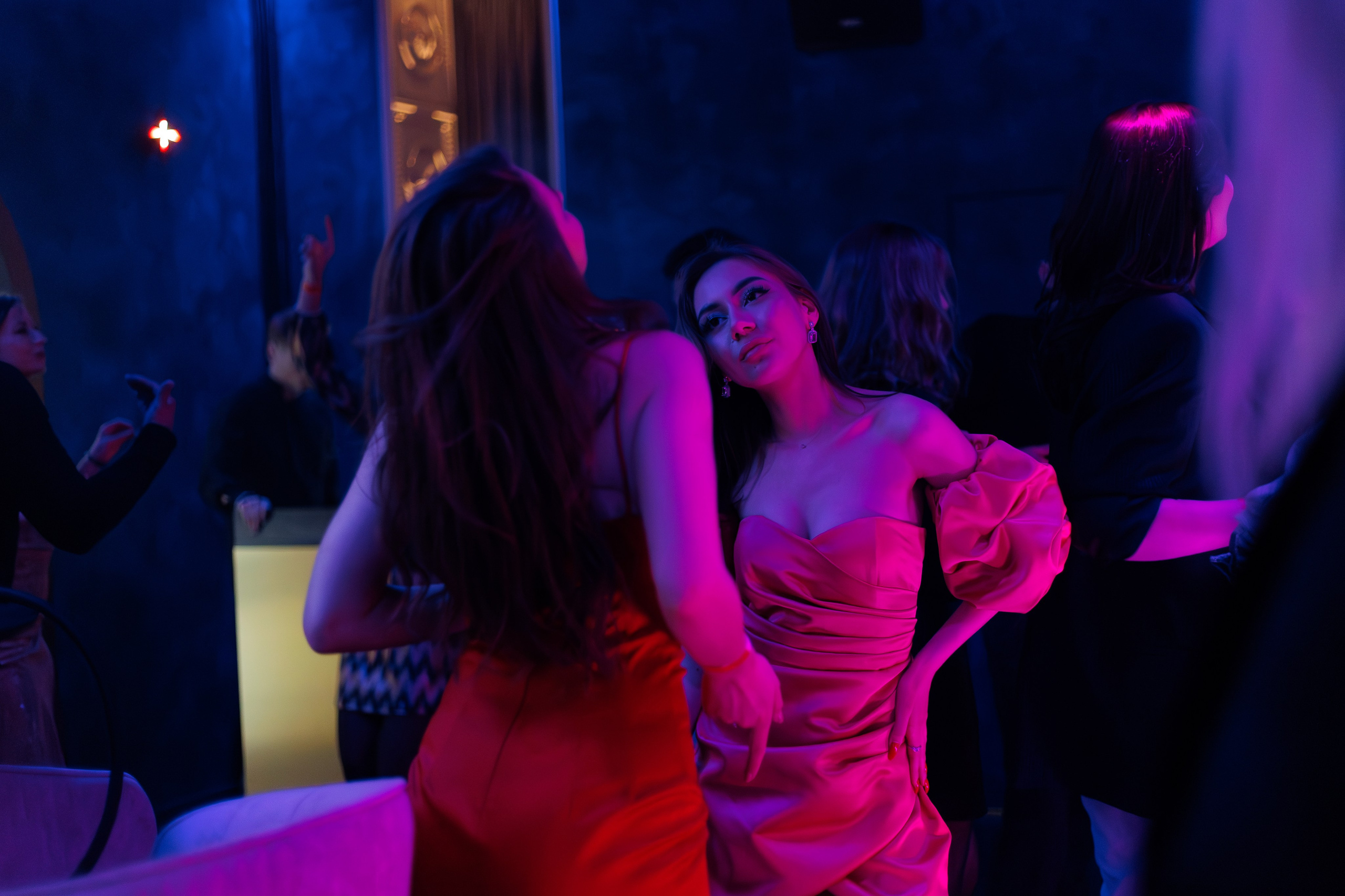 ЛУВР [Открытие Ночного клуба]. СВОИ. ФОТООТЧЕТЫ-СОБЫТИЯ-МЕСТА