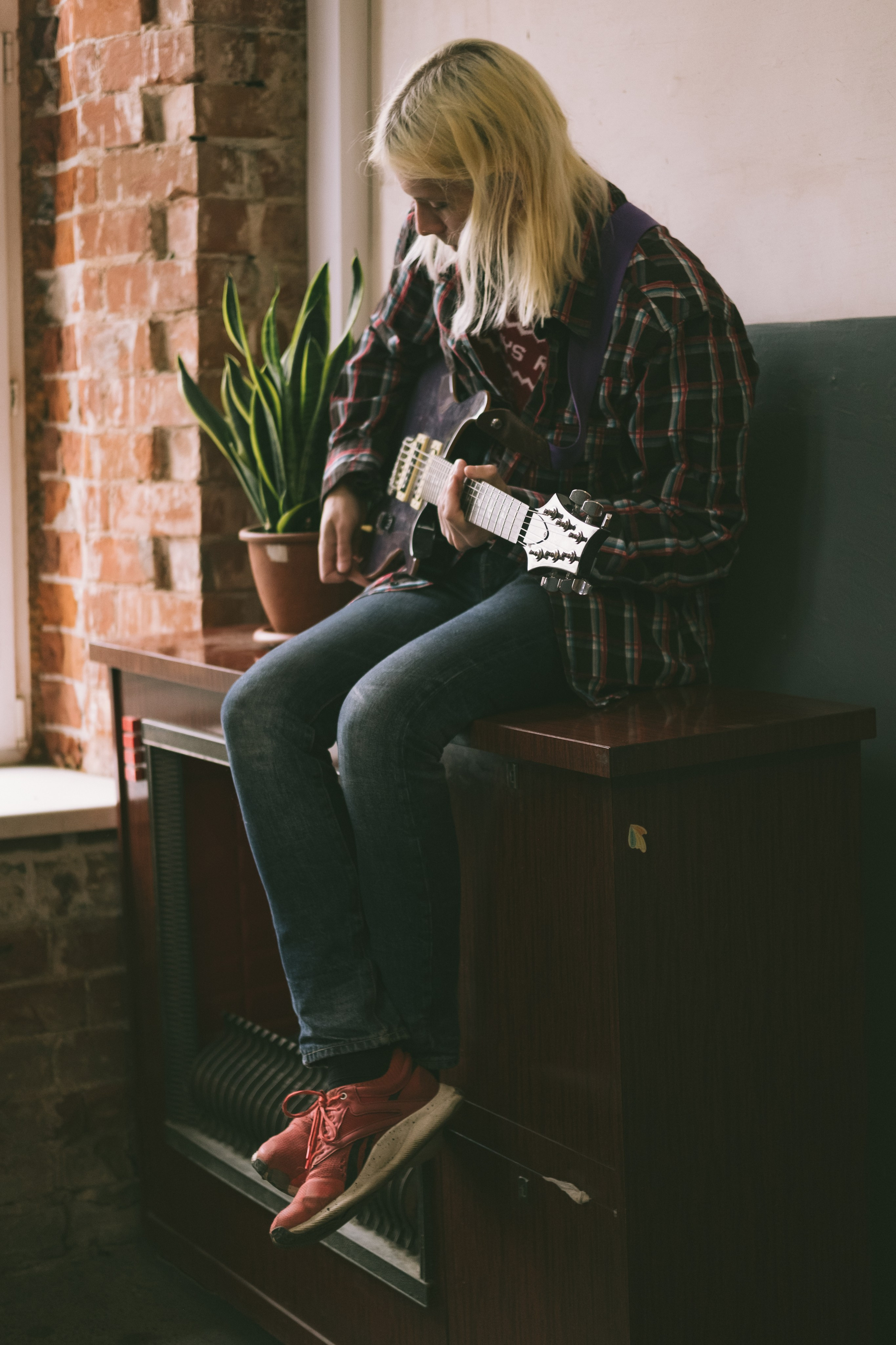 Контент съёмка для музыканта. Фотограф в Иркутске Анна Мирошникова