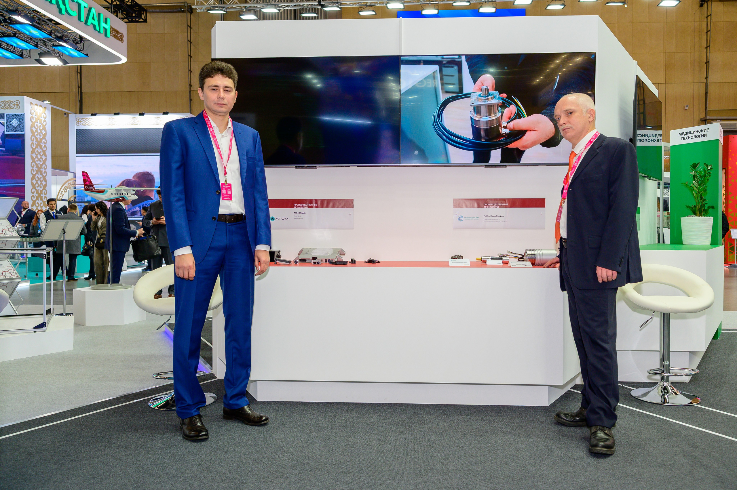 «ИННОПРОМ. Беларусь» — это международная промышленная выставка, объединяющая представителей различных отраслей промышленности, инновационных компаний, инвесторов и государственных структур. Это уникальная платформа для обмена опытом, внедрения новых идей и технологий, что способствует повышению актуальности отрасли и развитию сотрудничества между странами.#БольшаяпромышленнаянеделявМинске @belexpo_by@ph.andrey_puhach #bigindustrialweek #bigindustrialwee