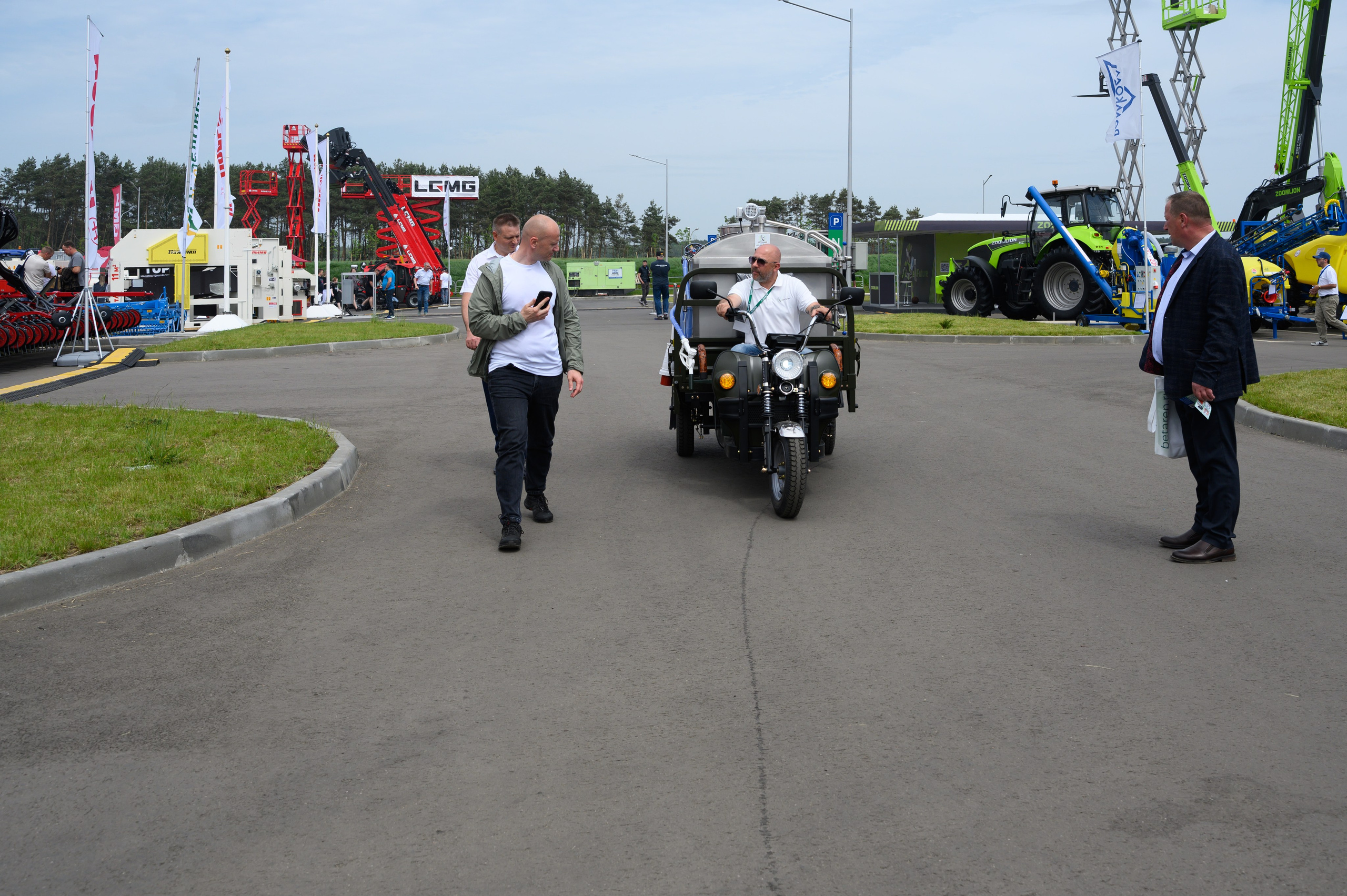 Агровыставка. Фотоуслуги, услуги фотографа, фотографирование важных событий