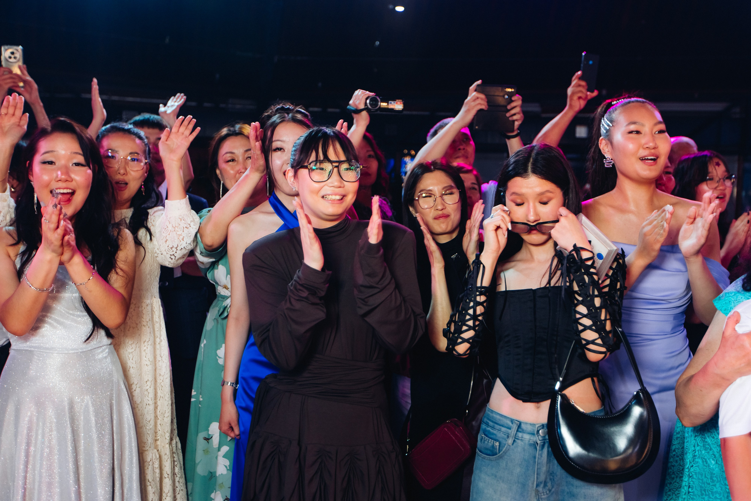 Выпускной вечер. 49 школа. Баран на корове. Свадебный и семейный фотограф в Улан-Удэ