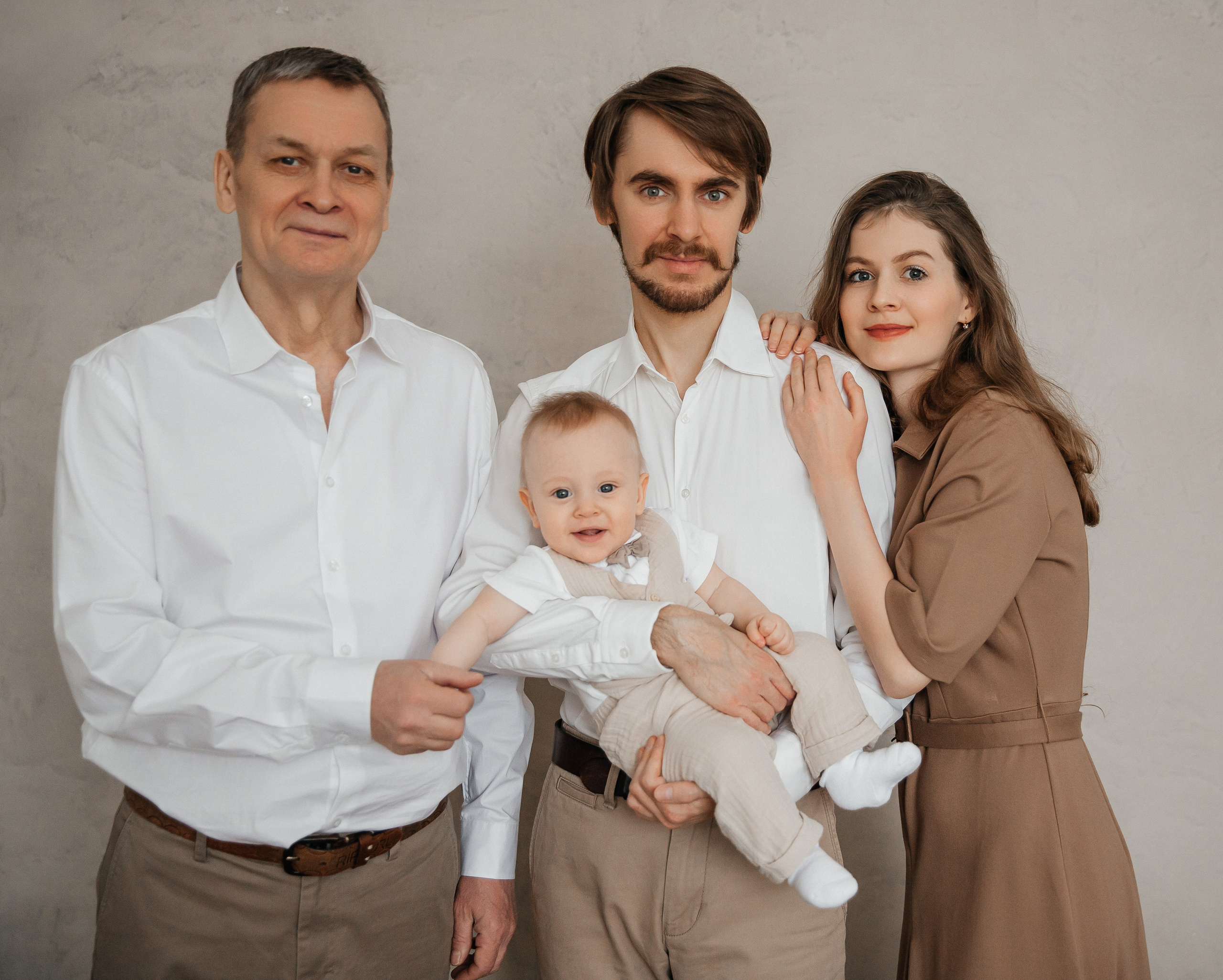 Новогодняя (мама, папа, сын и дедушка). Фотограф текстиля в Москве Ольга Иванова