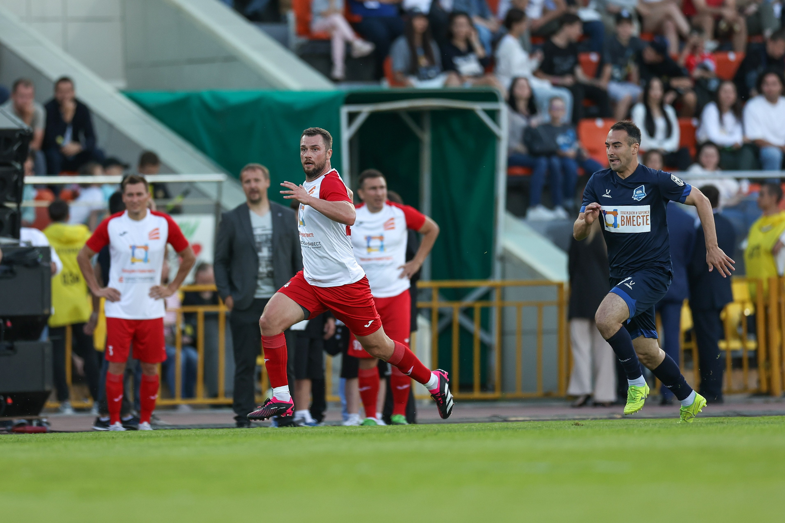 Благотворительный футбольный матч Друзья Бурмистрова vs ФК Fight Nights. Спортивный репортажный фотограф Казань Нафис Сиразетдинов