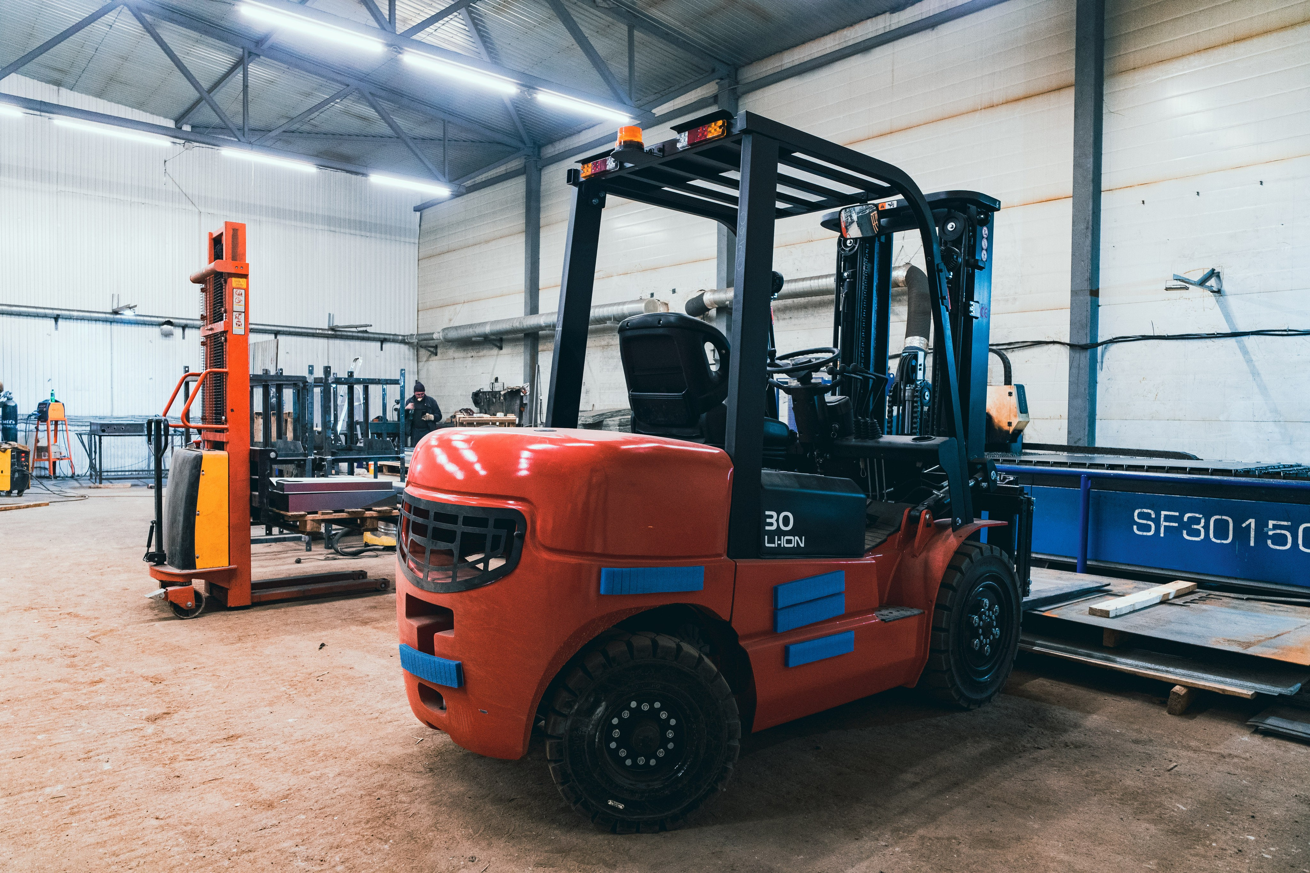 Рабочие цеха компании ПВК. Коммерческий Фотограф Виктор Фоменых