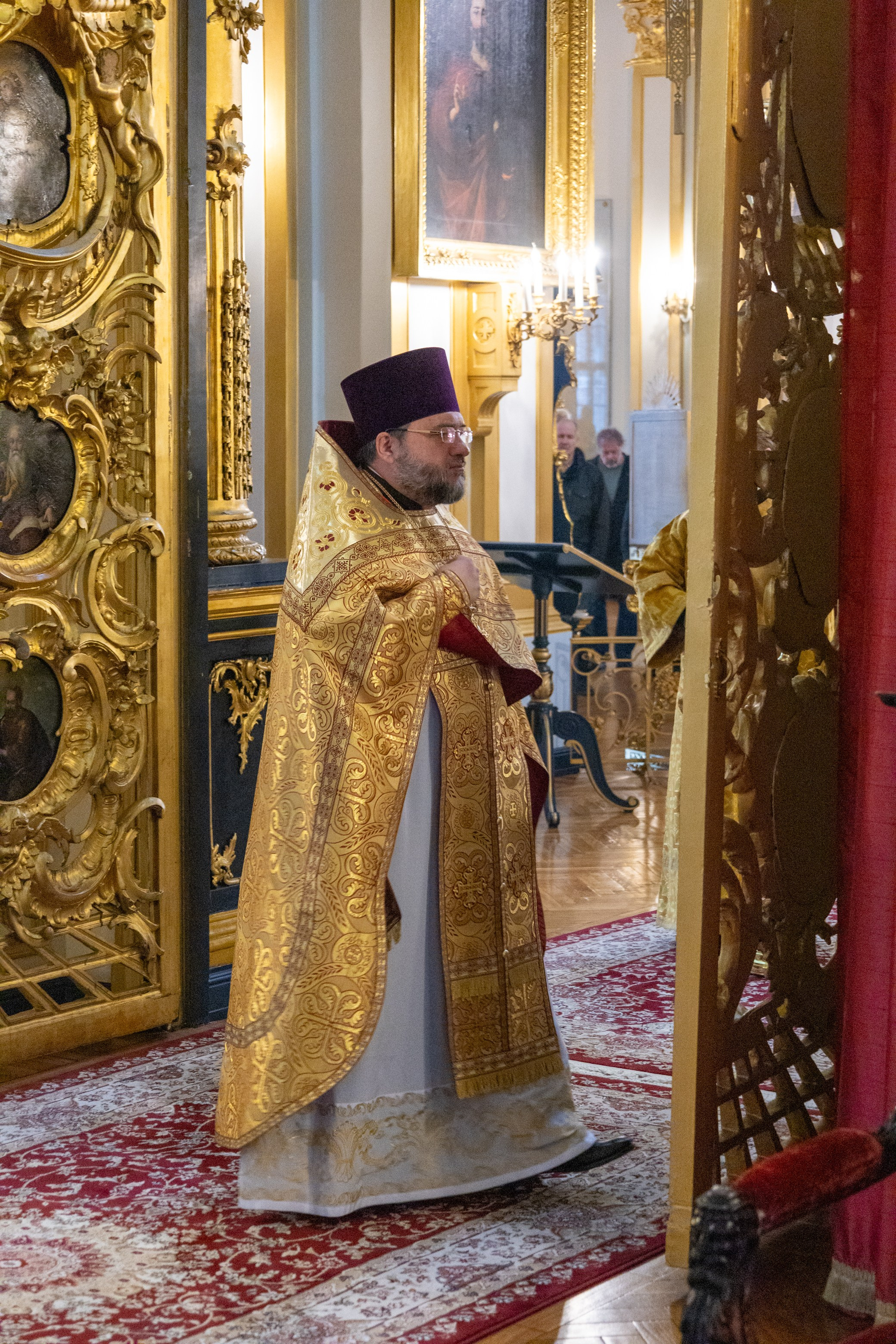 Неделя 17-я по Пятидесятнице. Глас 8-й. Ап. от 70-ти Кодрата. Сщмч. Фоки, еп. Синопийского. НИКОЛО-БОГОЯВЛЕНСКИЙ МОРСКОЙ СОБОР