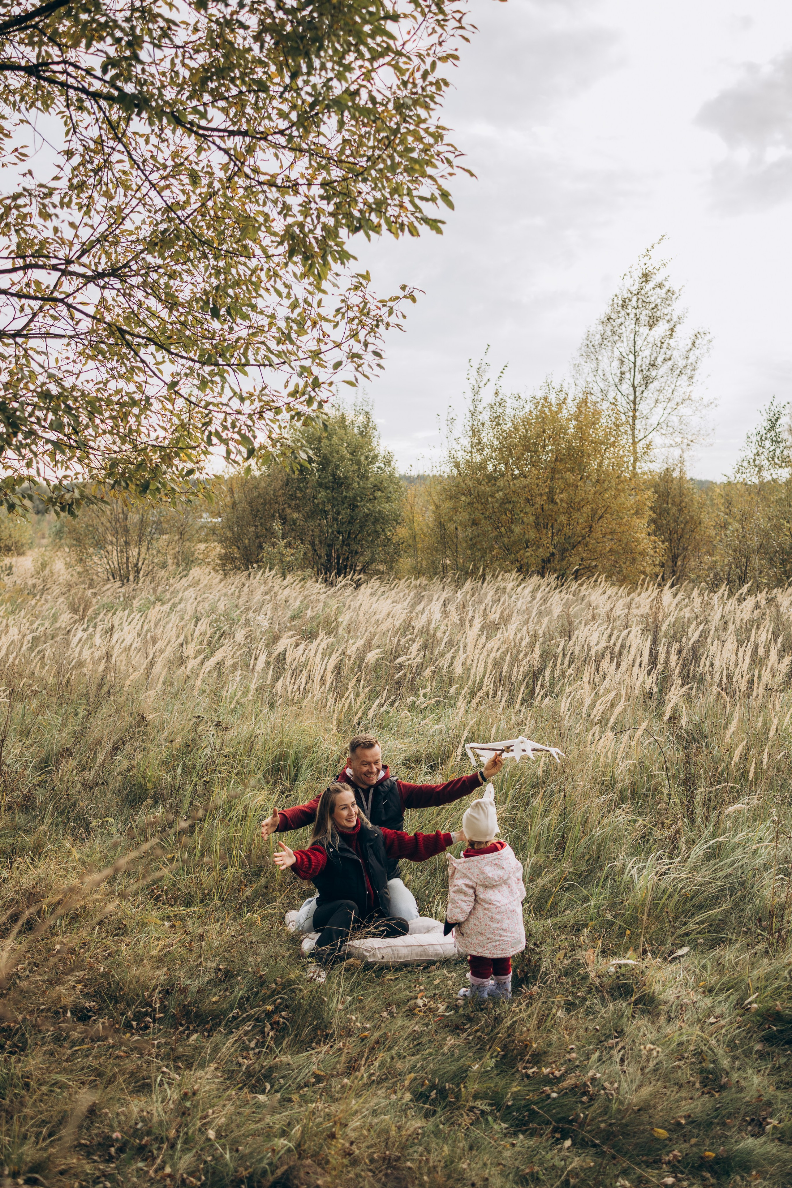 Летучий змей-семейная (4.10.2025 г.) г. Жуков (Калужская обл.). Надежда Стар семейный и церковный фотограф в Жукове и Калужской области