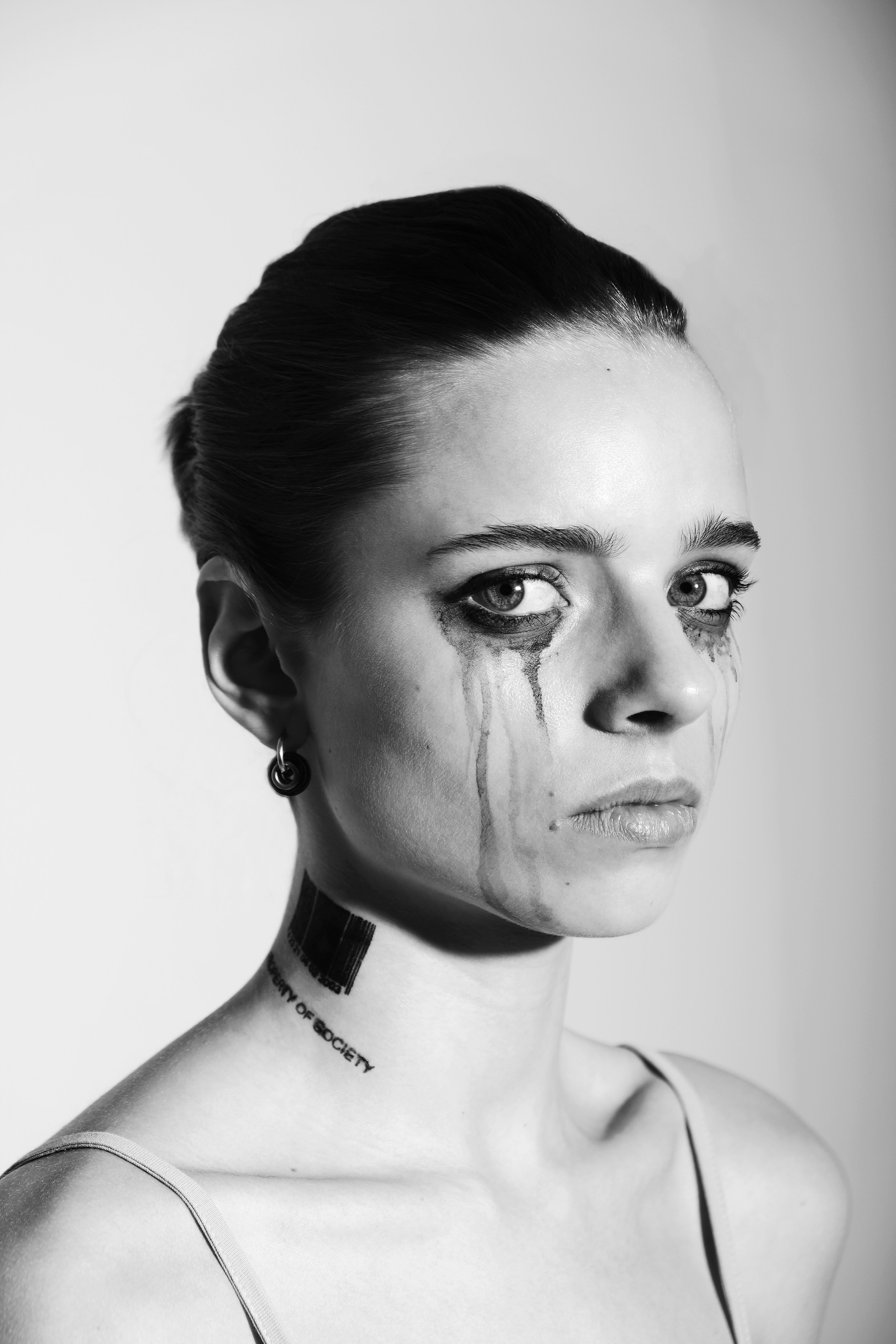 PROPERTY OF SOCIETY. Портретный и fashion-фотограф в Санкт-Петербурге Олеся Поле