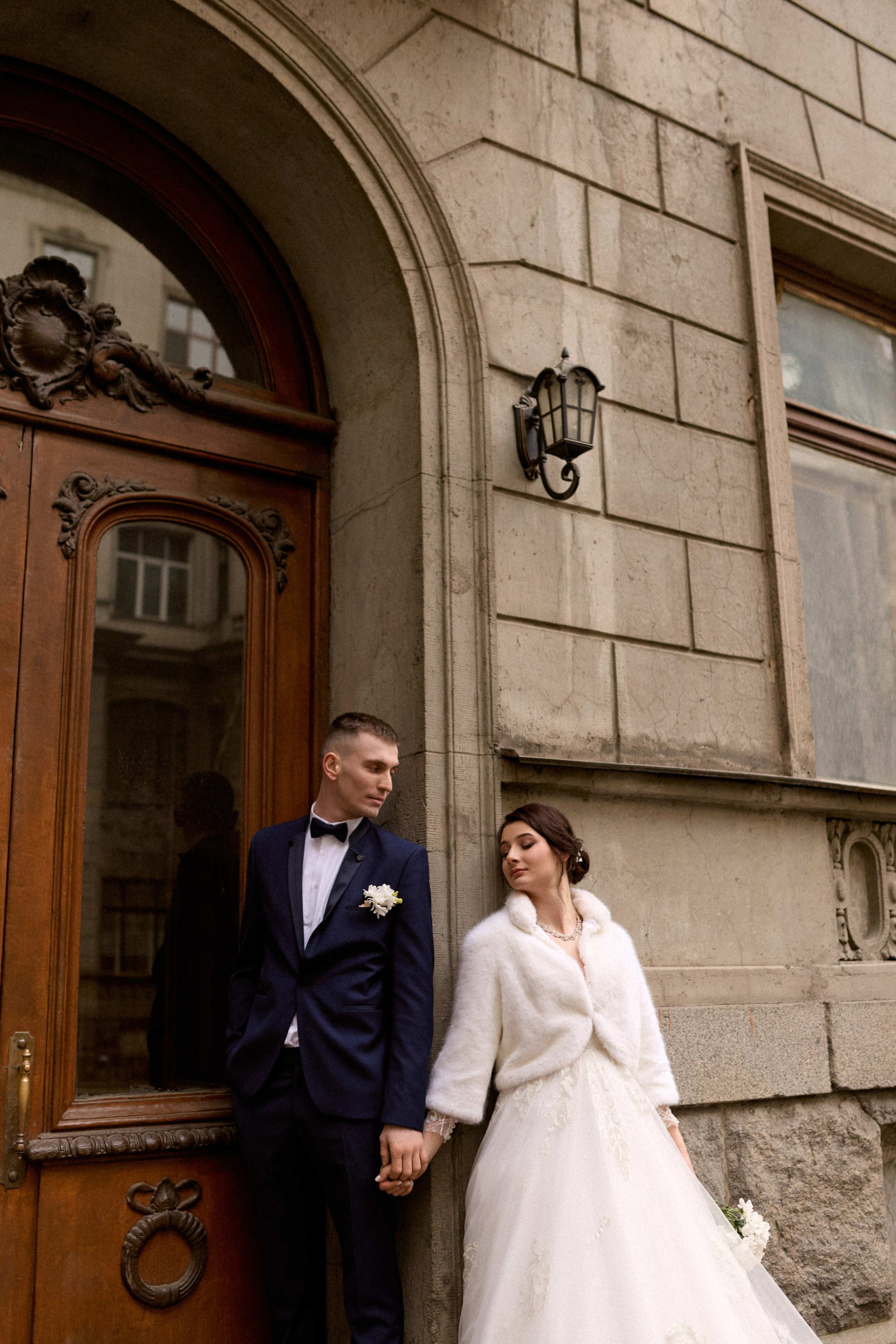 Свадебная Фотосессия на улицах Питера. Сестры Карабаза. Фотографы и ретушеры в Москве и Санкт-Петербурге