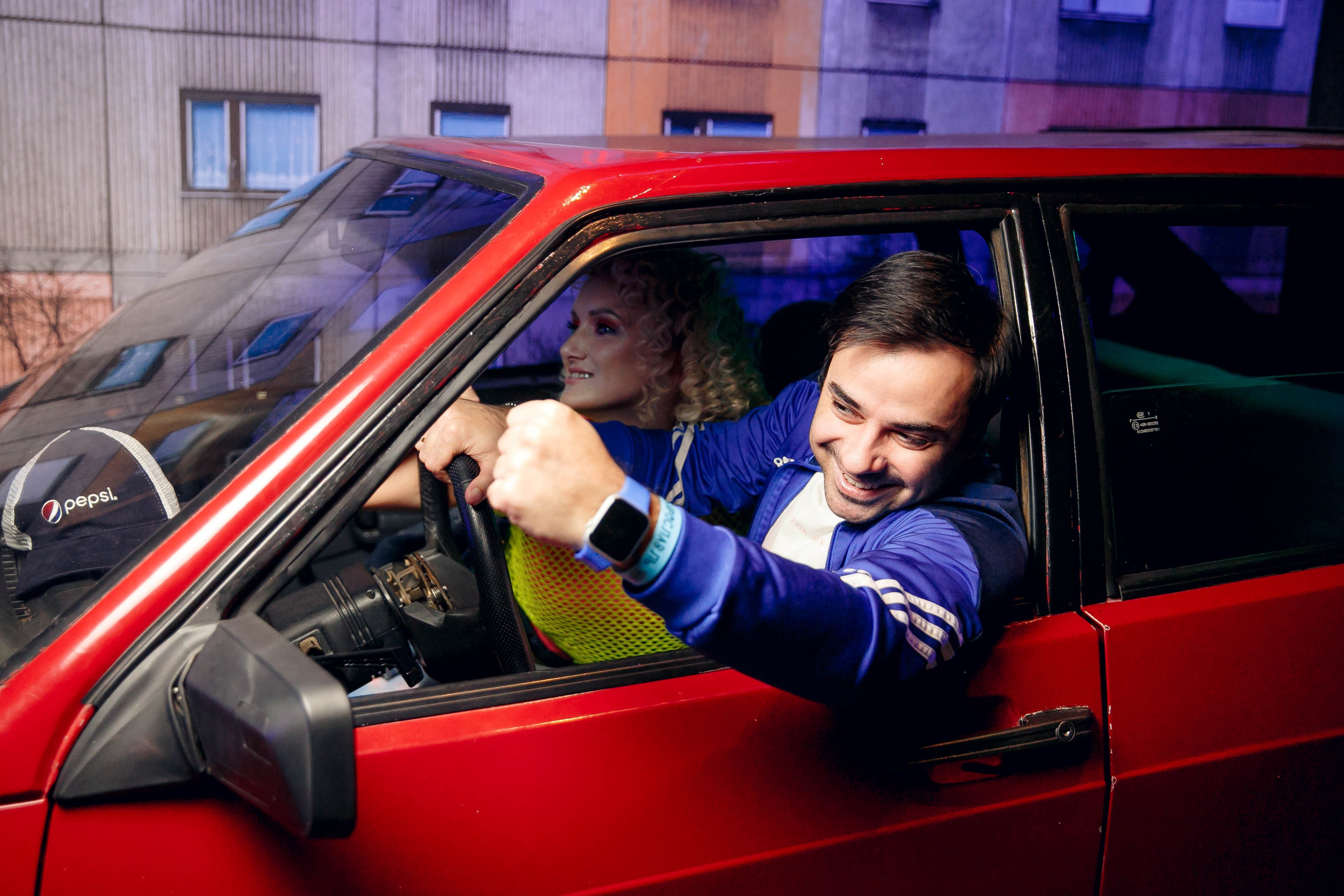 Фотосессия в стиле «90-е». Ваш репортажный фотограф Артемий Антонов