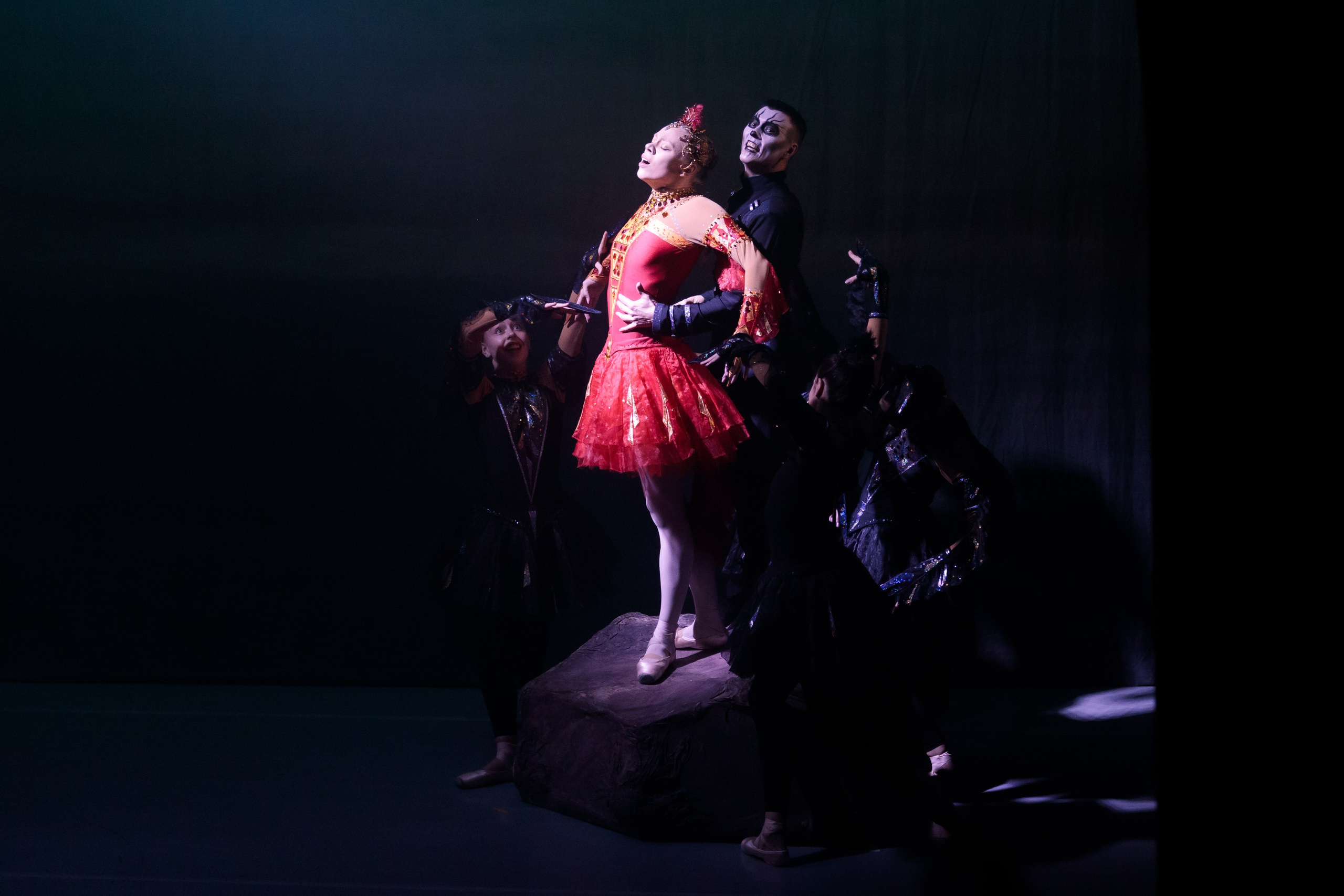 Спектакль «Жар-птица». Художник по свету Максим Сергачев