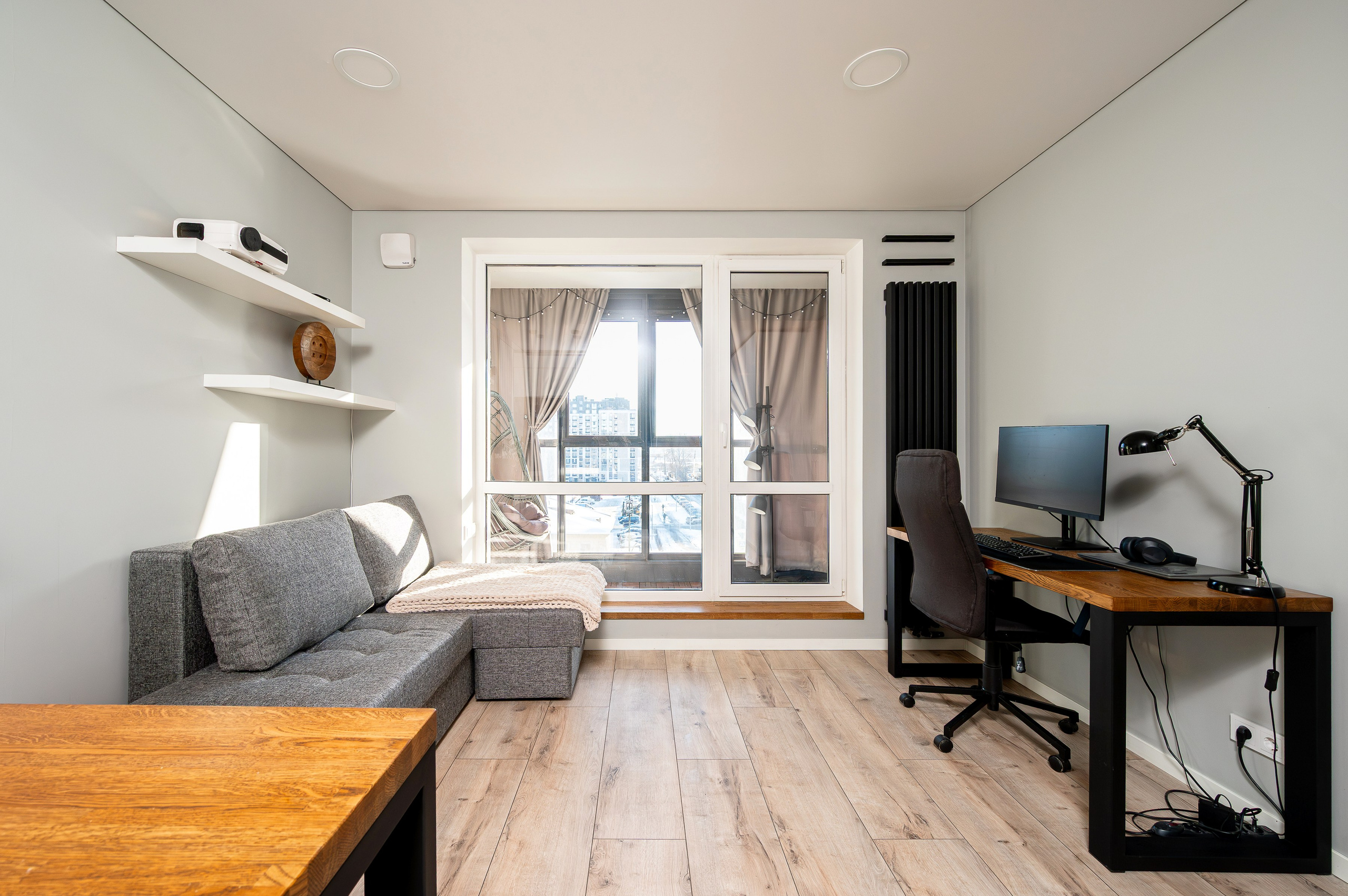 Студия на продажу, Лиговский пр-т. Интерьерный фотограф. Фото- видеосъемка недвижимости Санкт-Петербург