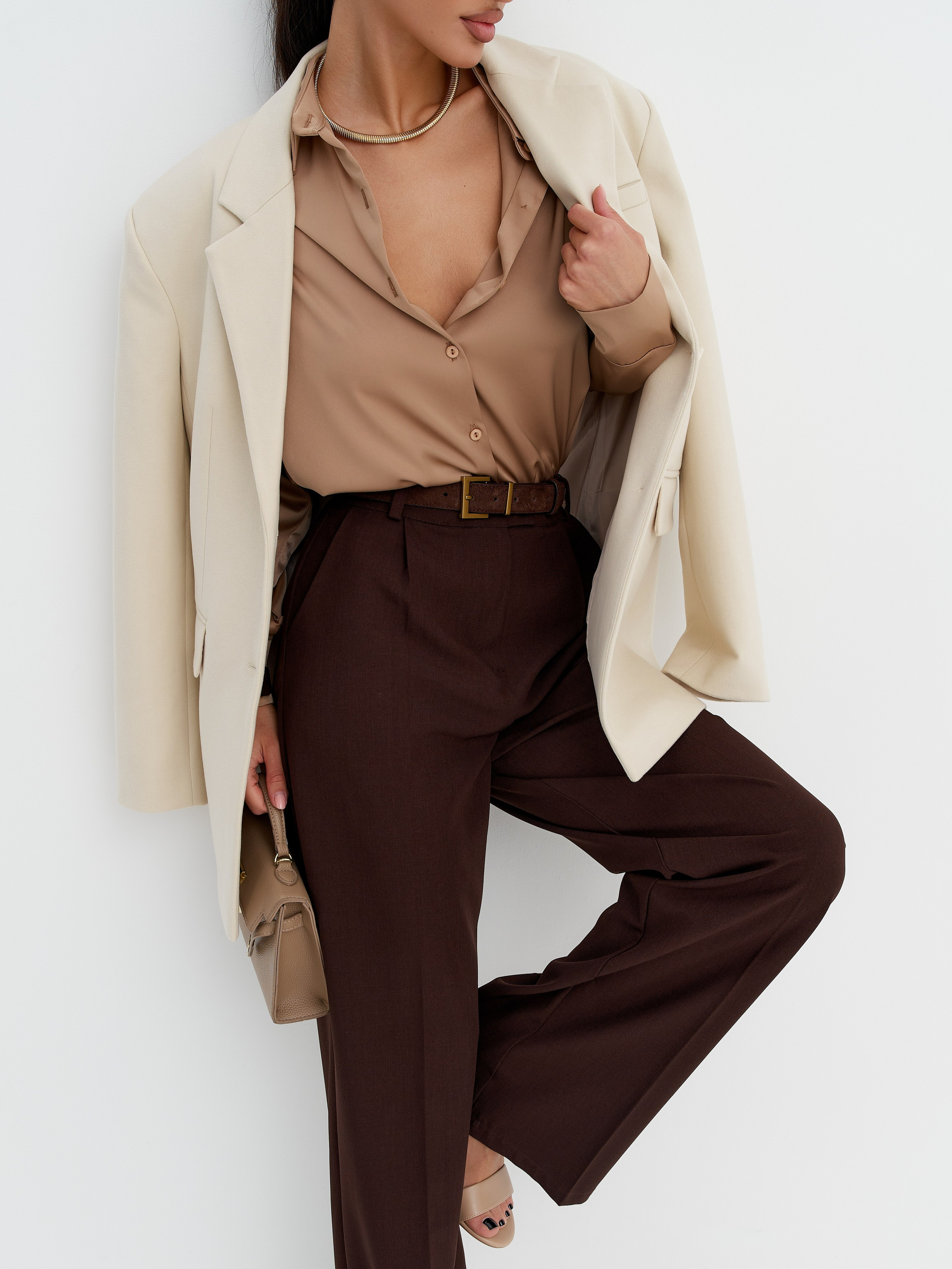 Brandbook рубашка. Фотограф для маркетплейсов в Москве