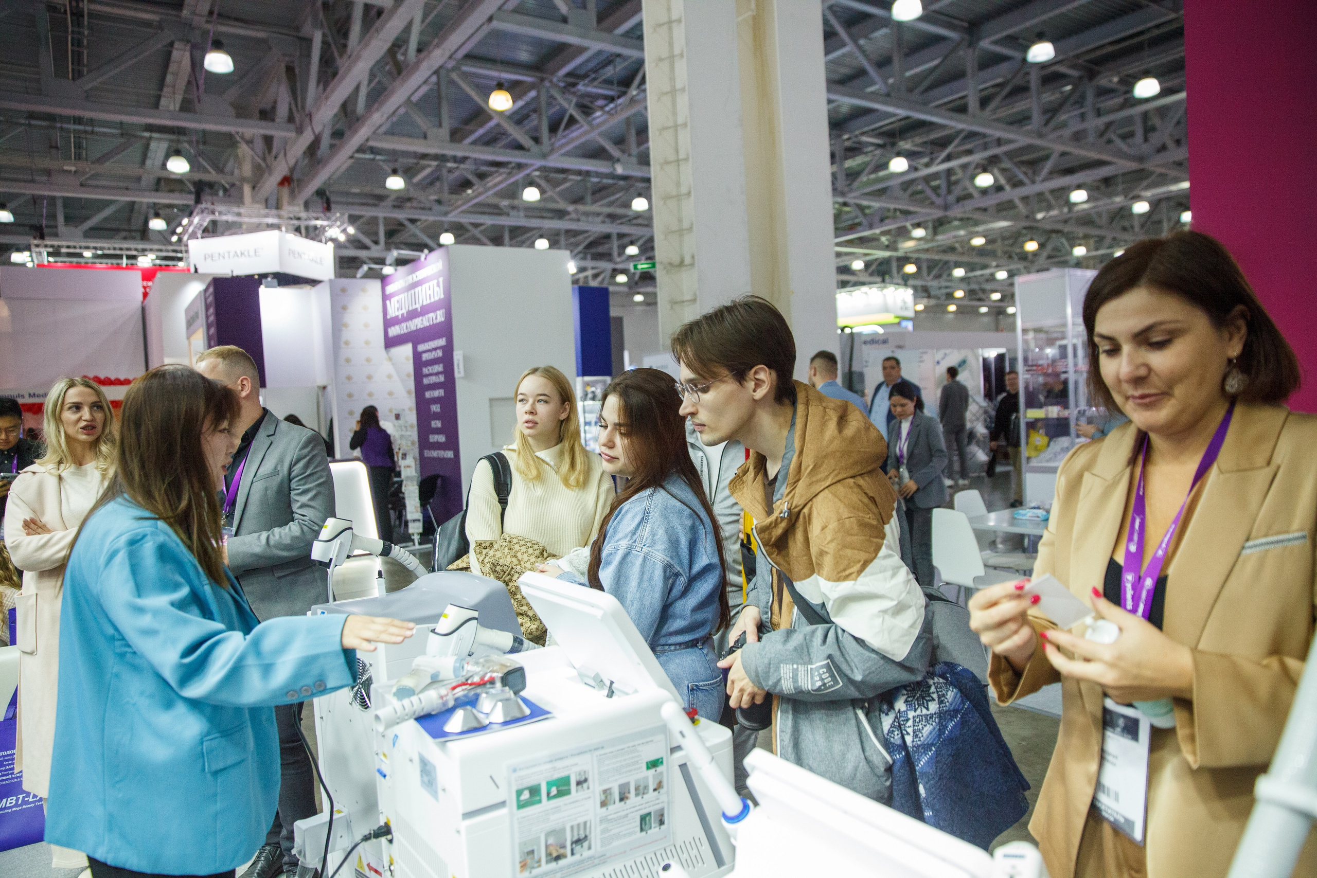 Выставка компаний Med Aesthetik и Sthetian. Фотограф в Москве Наталья Антипина