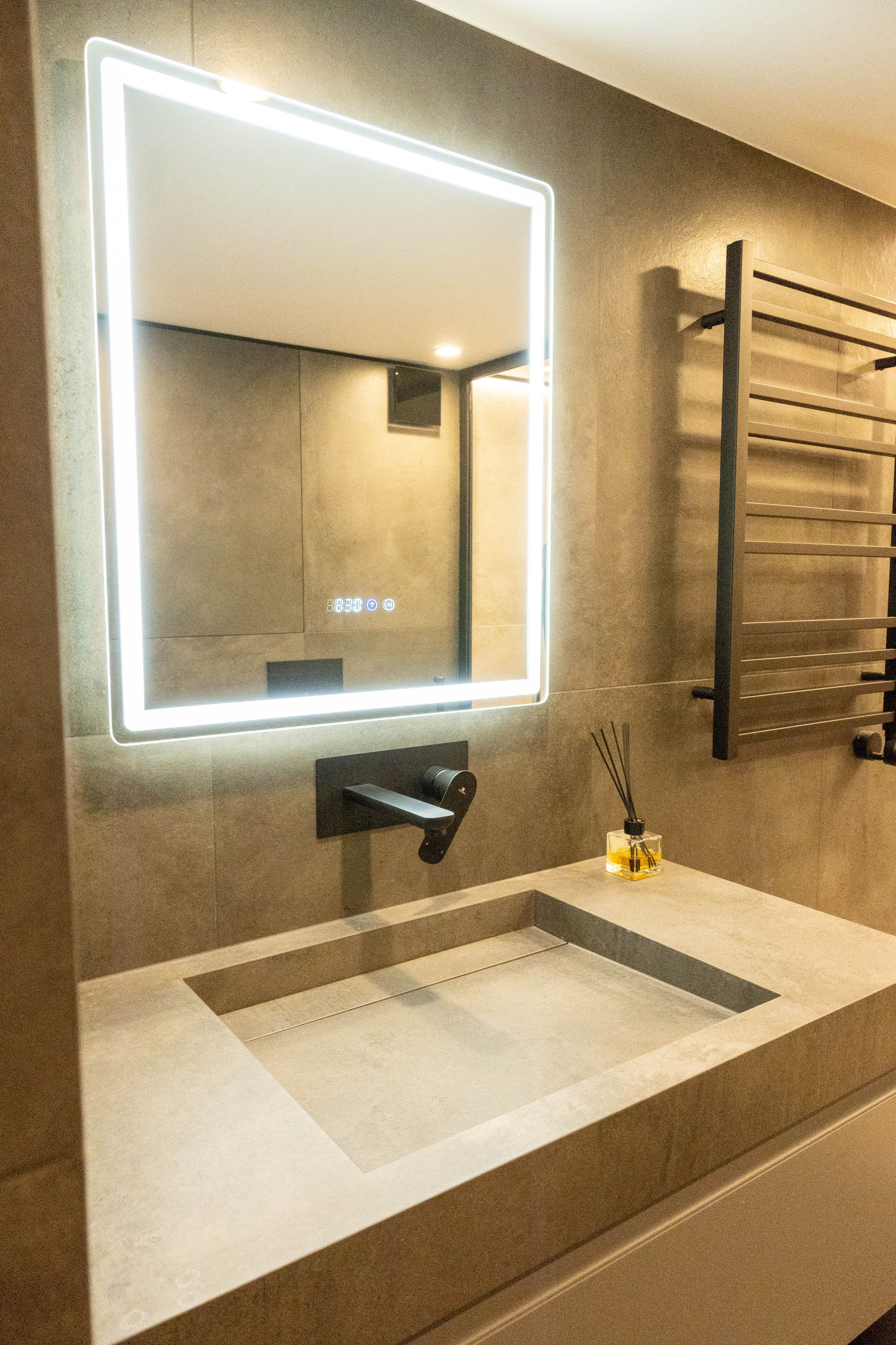 The apartment is on two levels. Fotograf Dmitrii Donets