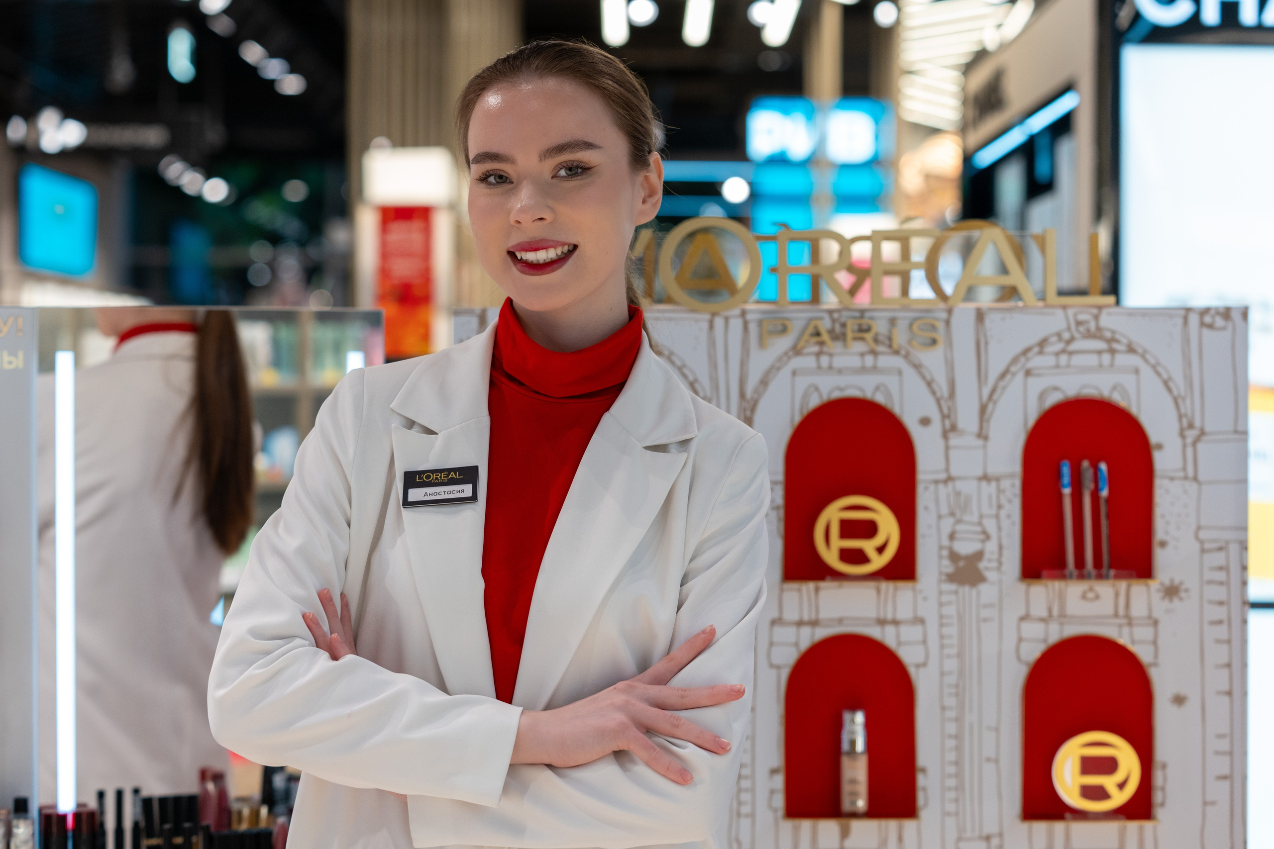 Отчет партнерской интеграции Loreal в магазинах Рив Гош. Репортажный фотограф в Красной Поляне и Сочи Павлюченко Екатерина