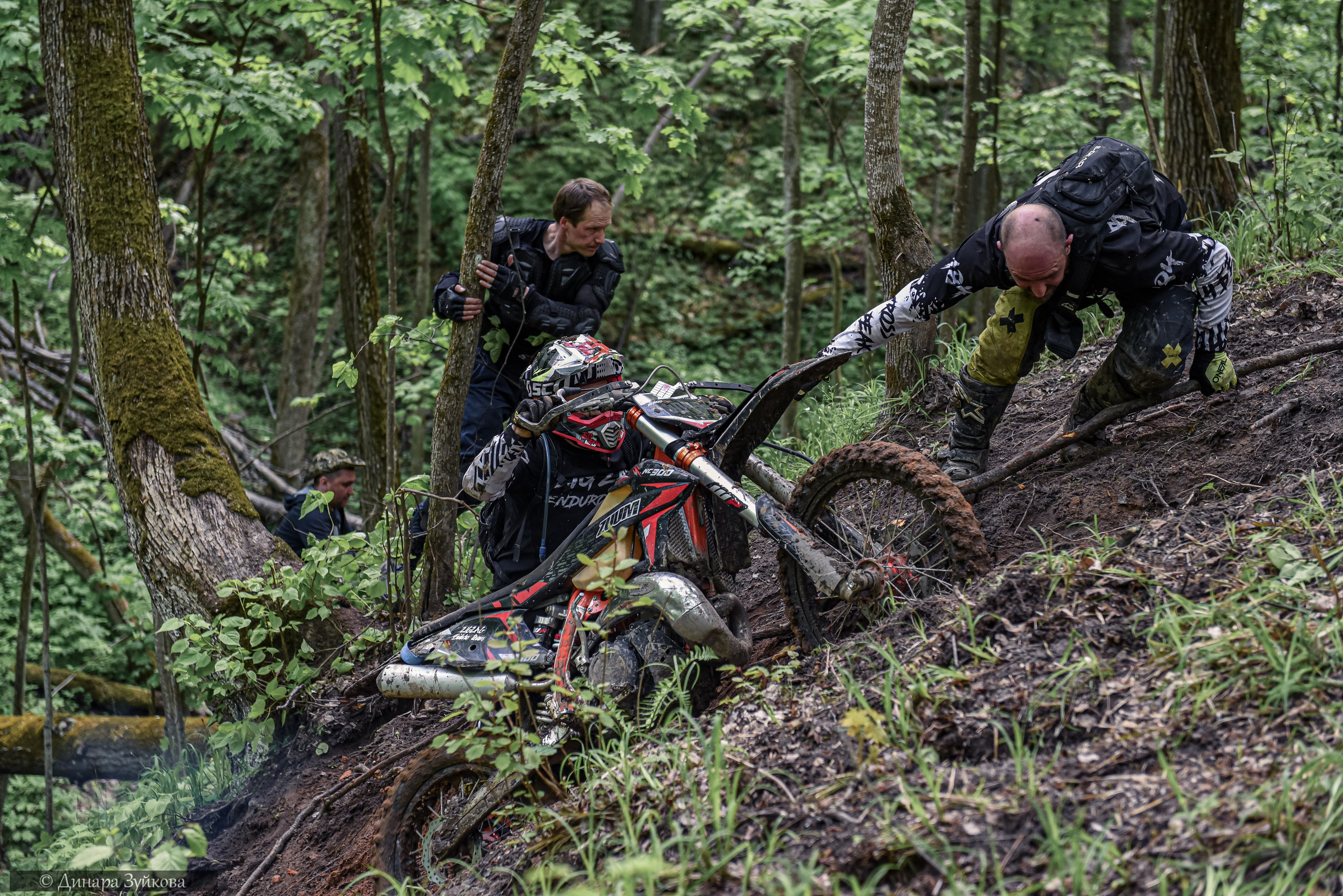 На местности. Каменки. Этап II. Мотофотограф в Нижнем Новгороде Динара Зуйкова