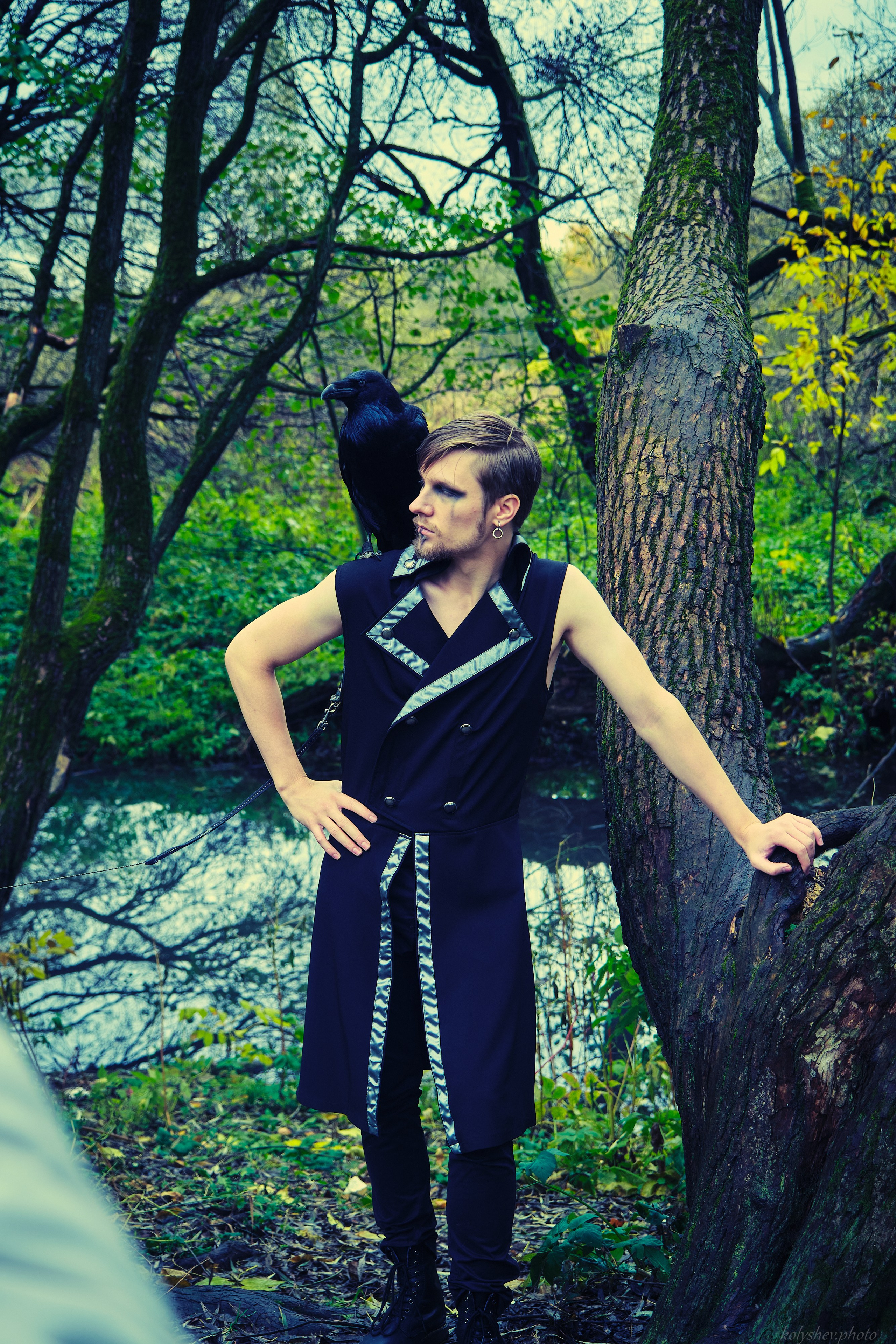 Фотосессия с вороном в парке. Портретный фотограф на новый год в Москве Виктория Колышева