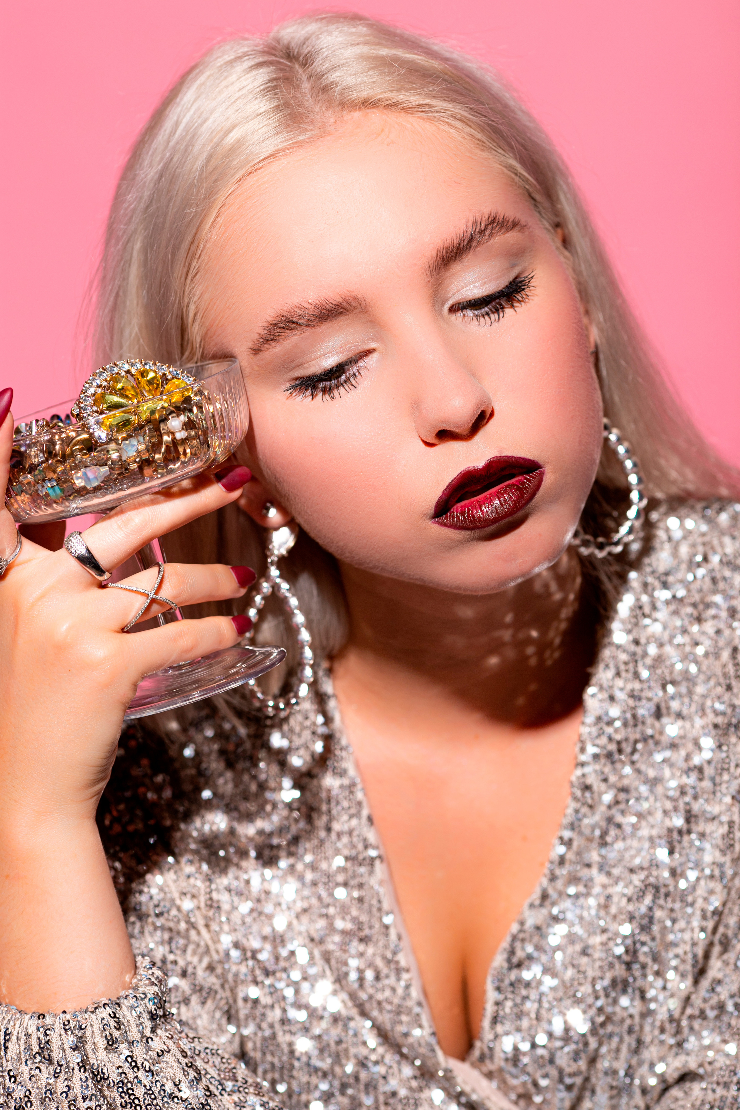 Ясмин Кристовская фэшн история в Новый год. Психолог, фотограф Мария Черницкая