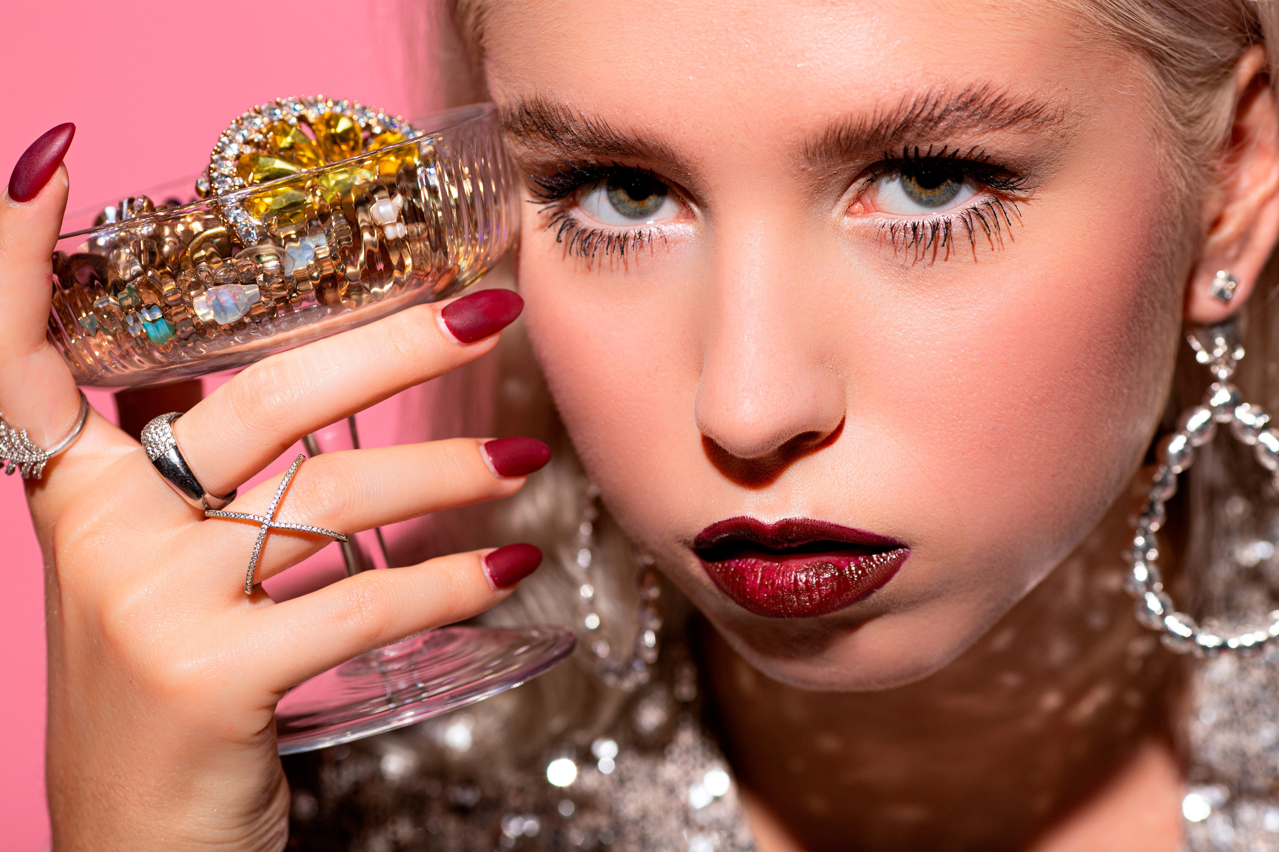 Ясмин Кристовская фэшн история в Новый год. Психолог, фотограф Мария Черницкая