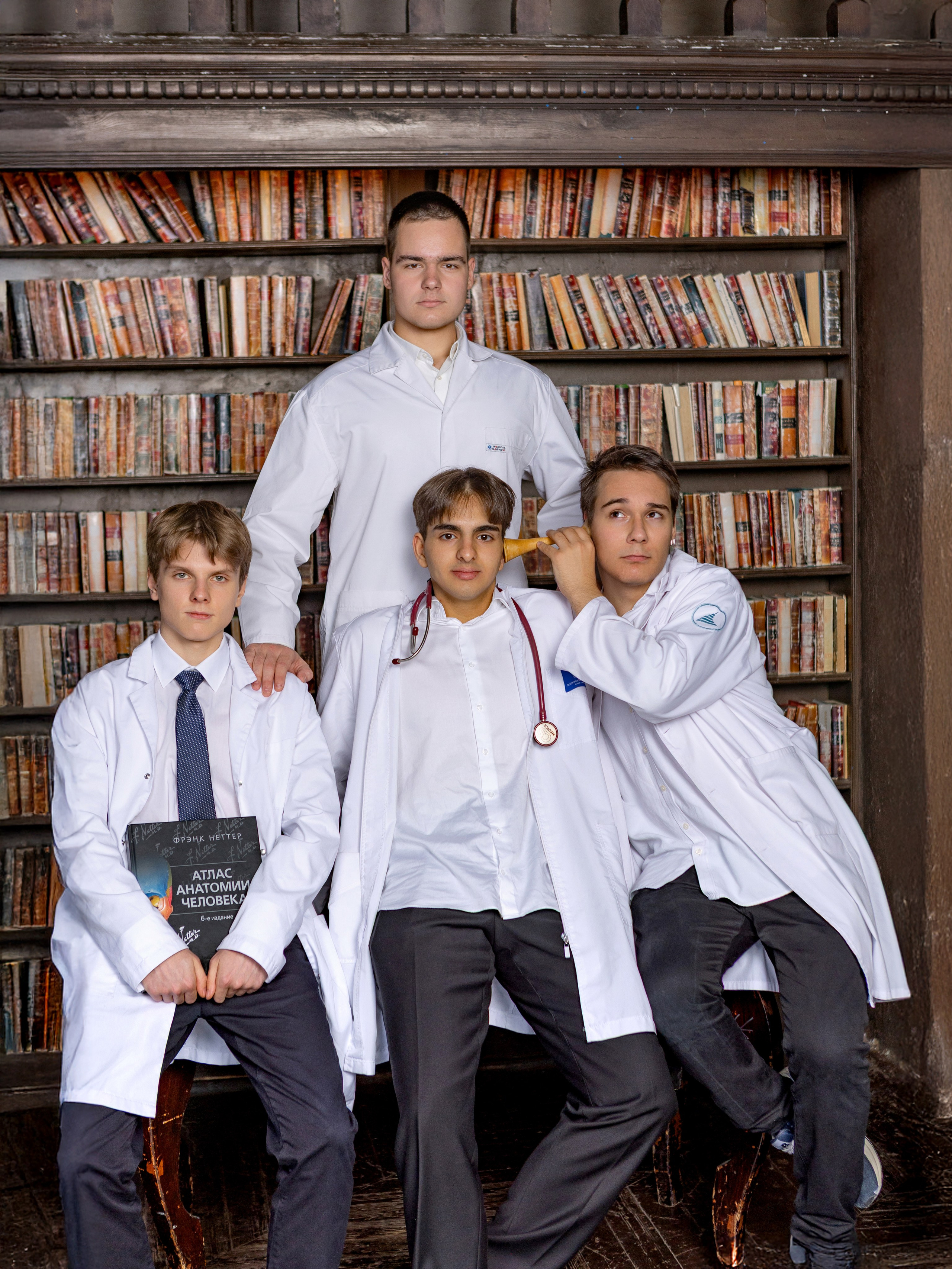 ВЫПУСКНЫЕ АЛЬБОМЫ. Детский и семейный фотограф с животными в Москве Гурьева Надежда