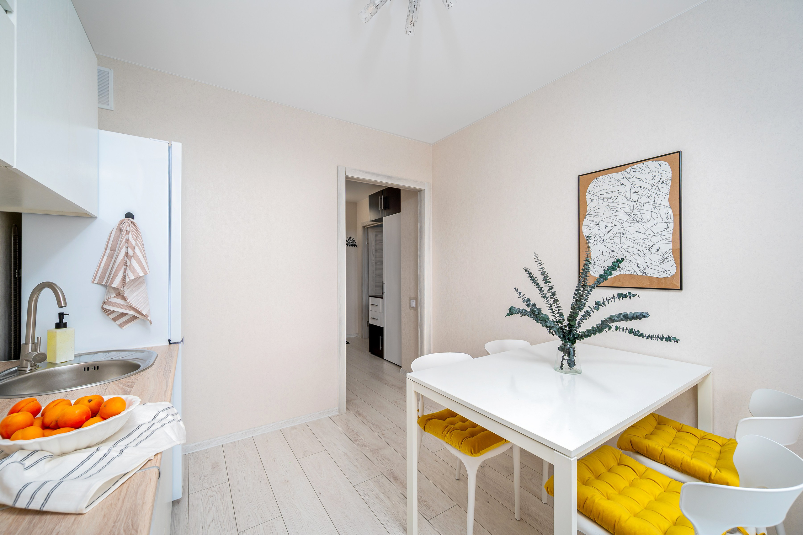 Квартира в Санкт-Петербурге. Интерьерный фотограф. Фото- видеосъемка недвижимости Санкт-Петербург