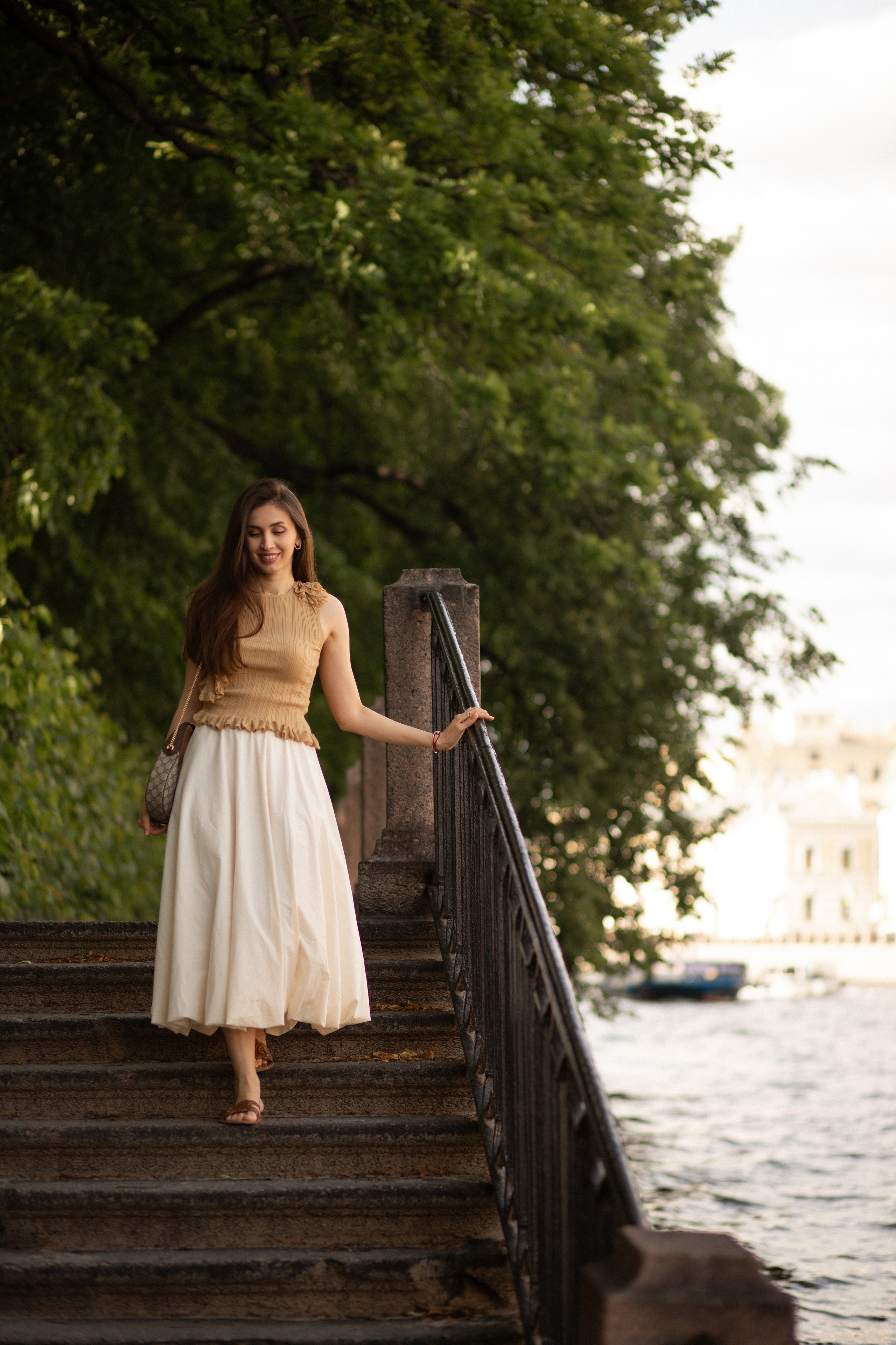 Гулар. ELIZAVETA TITARENKO