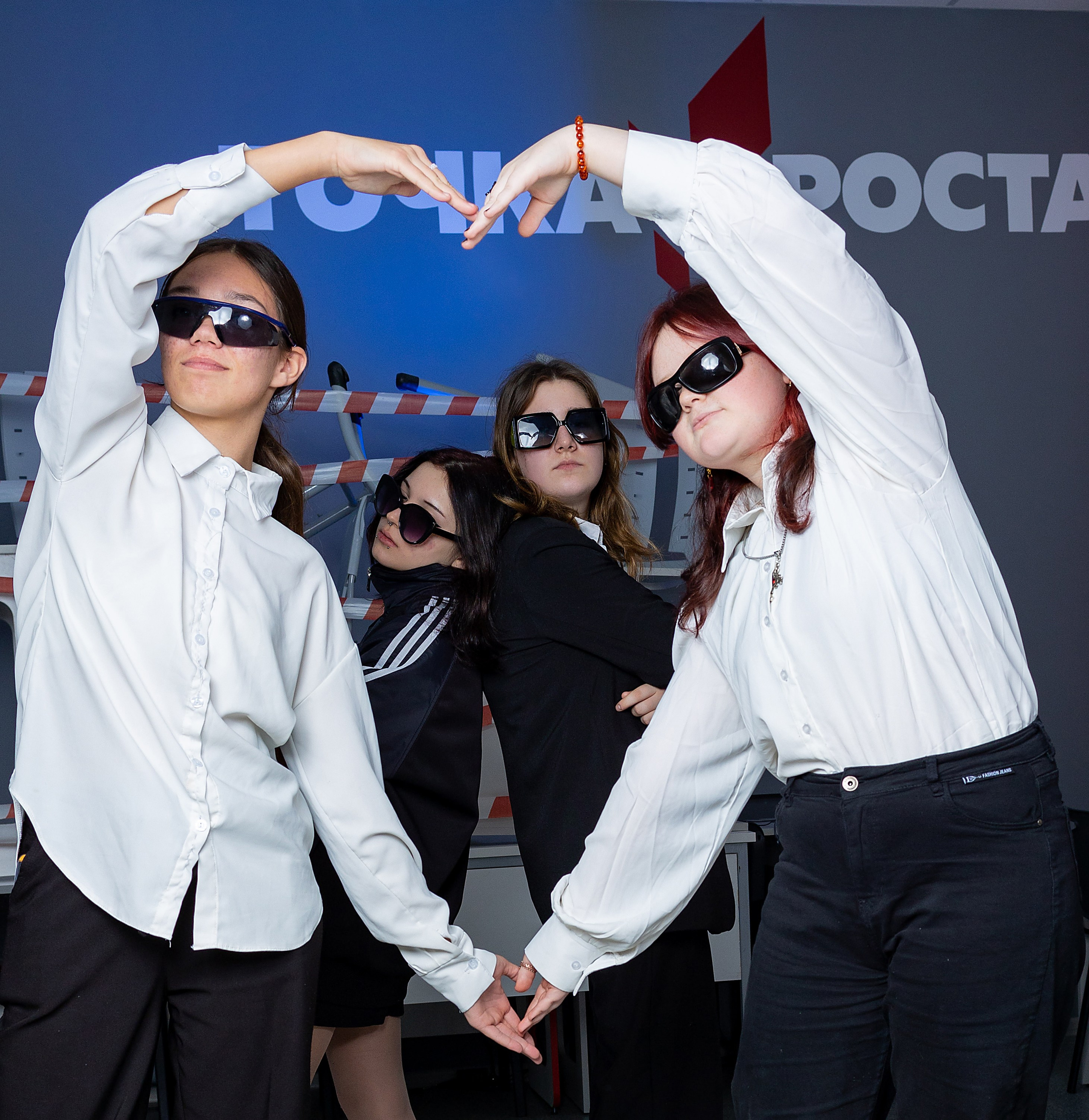 Выпускники 9 класса. LiveBook39 — студия выпускных альбомов Светланы Микишаниной в Калининграде