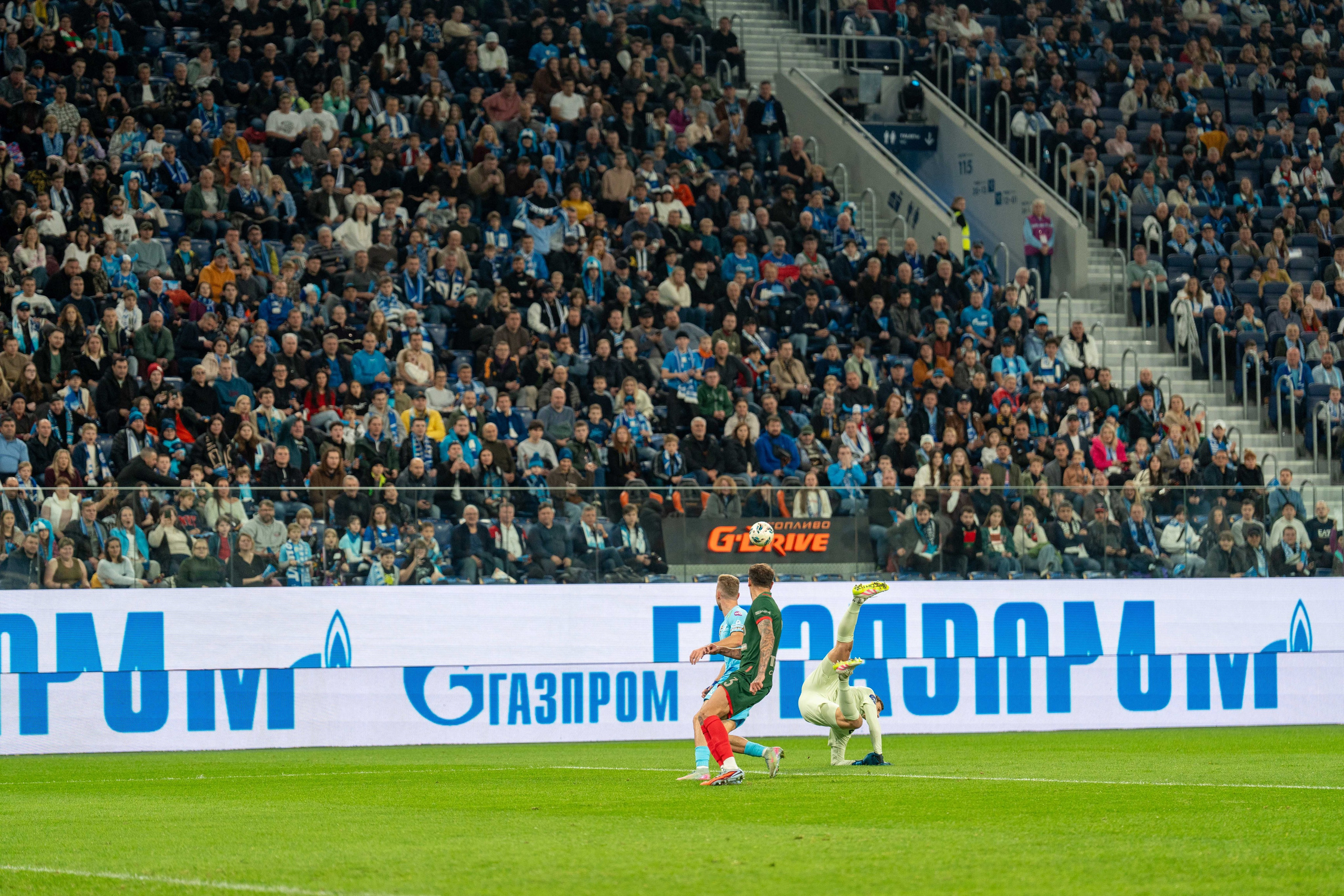 Зенит — Локомотив: фотогалерея 14-го тура РПЛ на Газпром Арене | Антон Гауф. Спортивный фотограф в Санкт-Петербурге | Антон Гауф