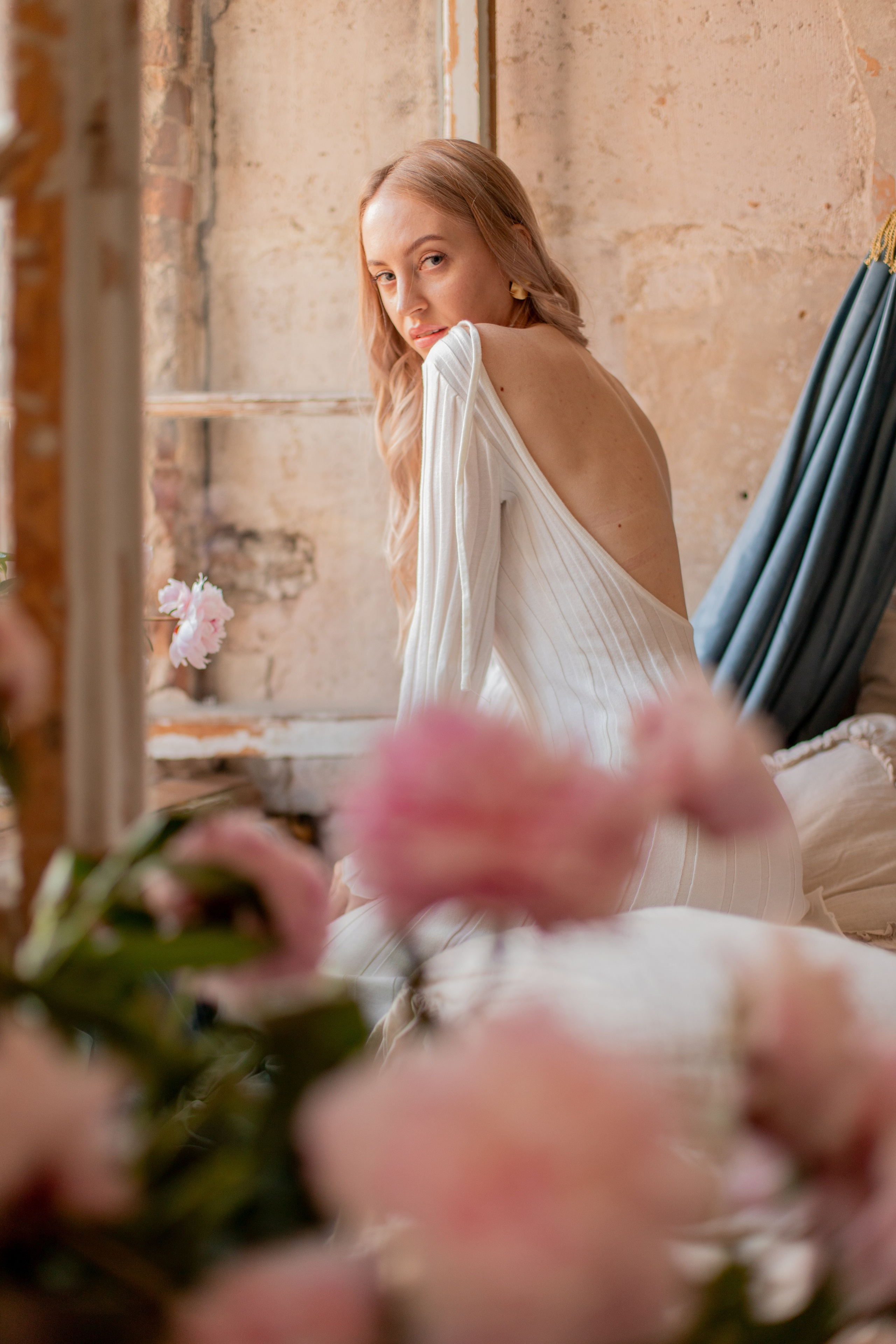 Съемка в живых пионах. Семейный и индивидуальный фотограф в Ростове-на-Дону