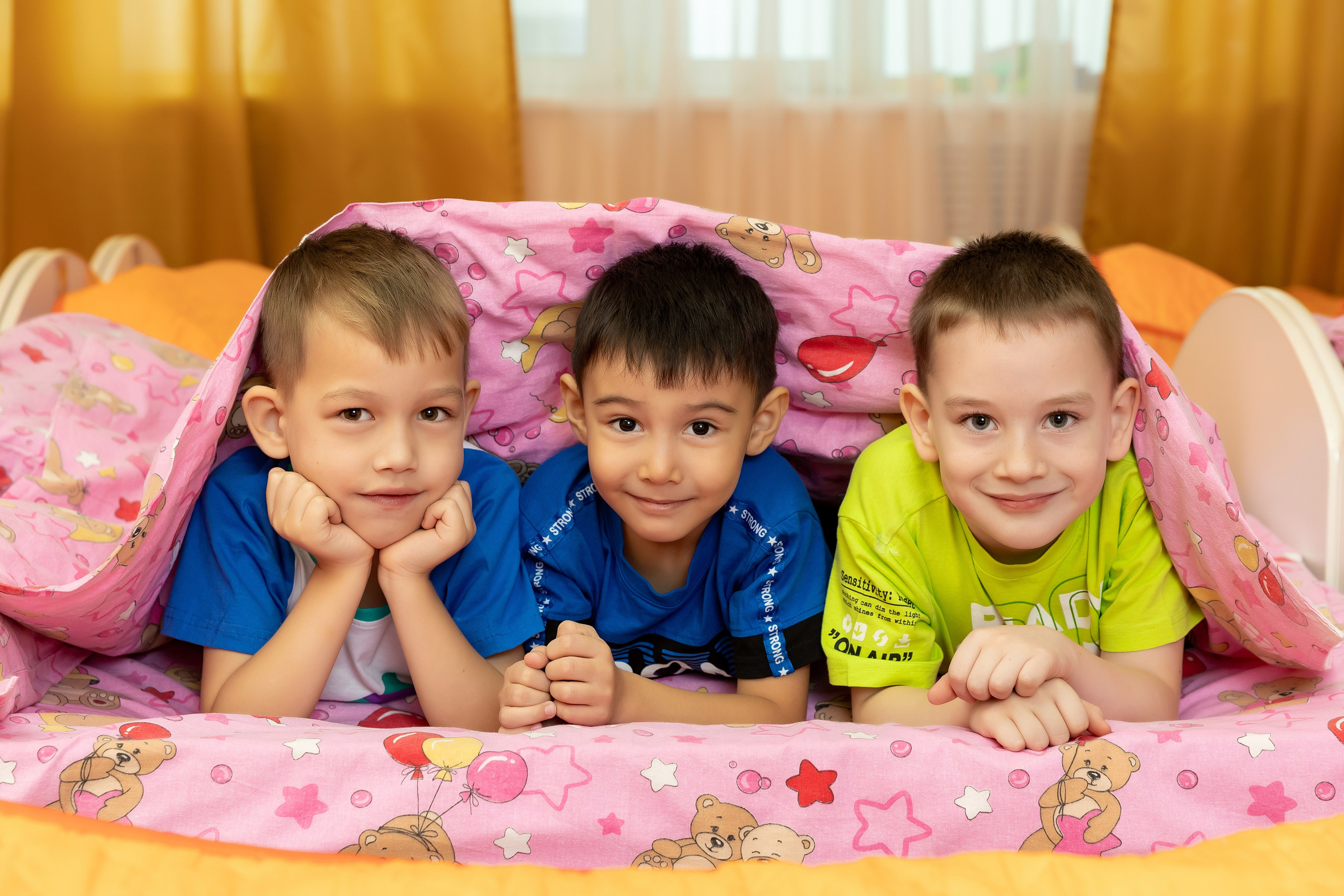 Примеры фото ДЕТСКИЙ САД. Фотограф Радужный ХМАО, Школьный фотограф, семейный фотограф, выпускной альбом