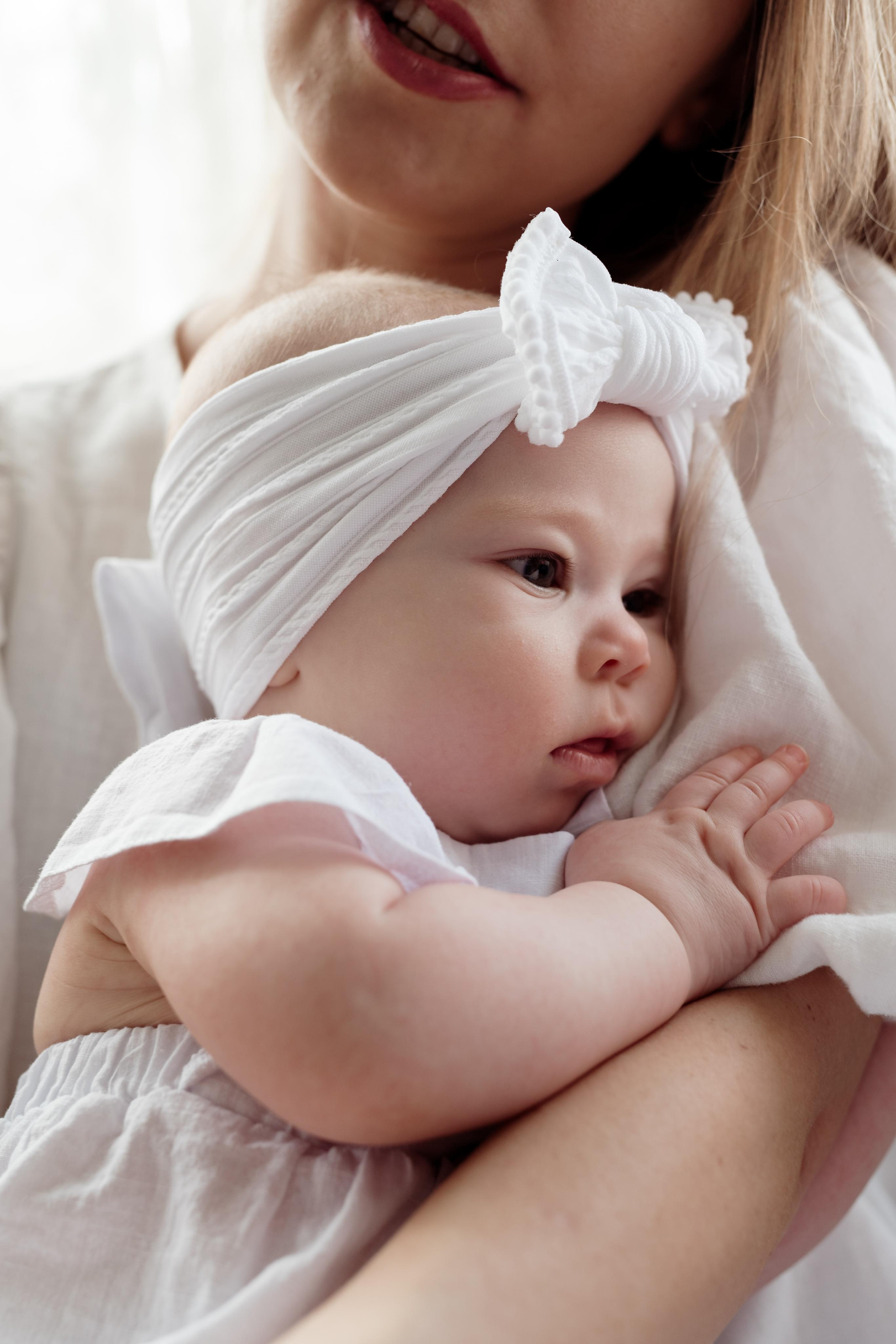 Mother with daughters. Family and content photographer