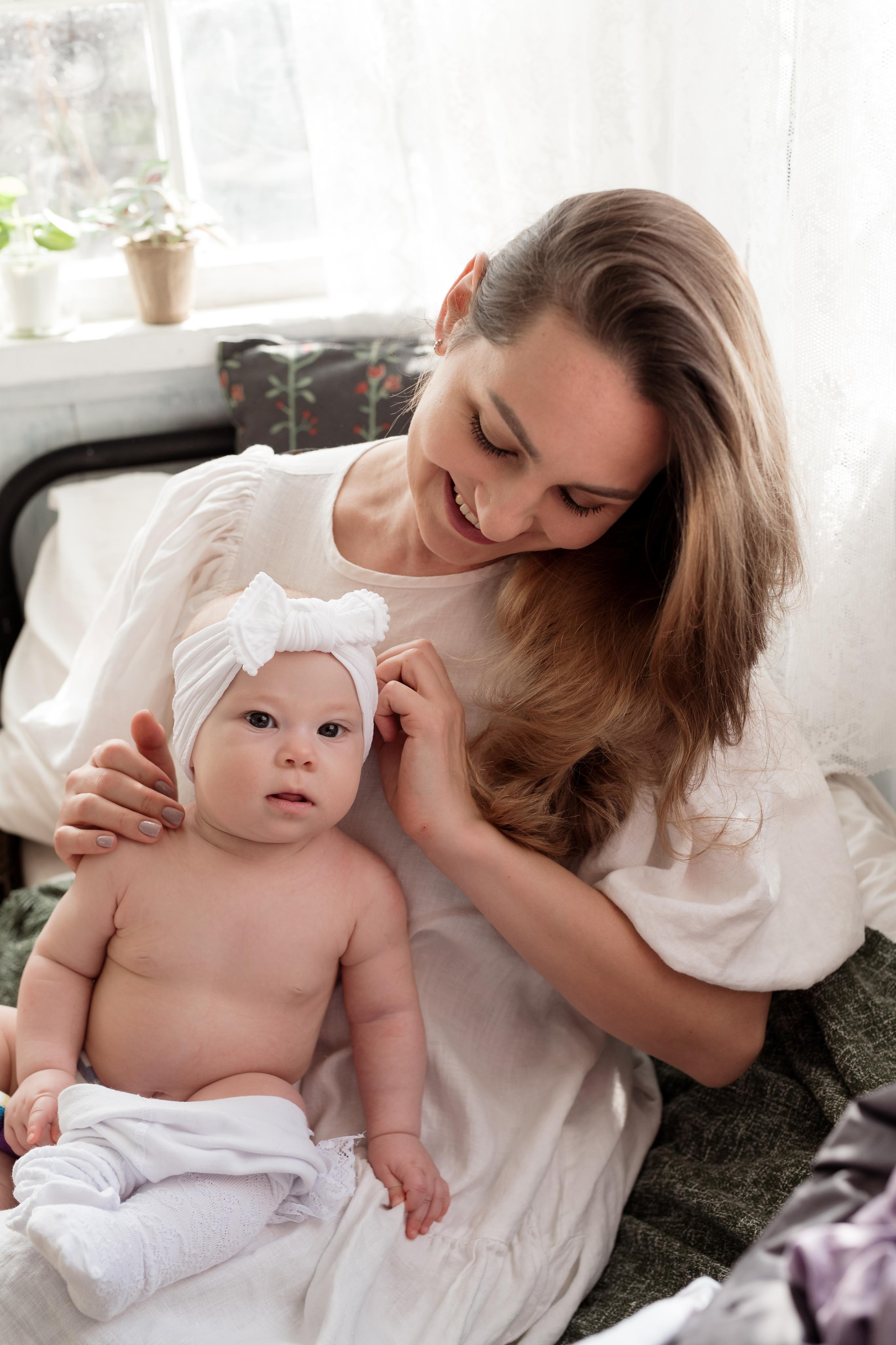Mother with daughters. Family and content photographer
