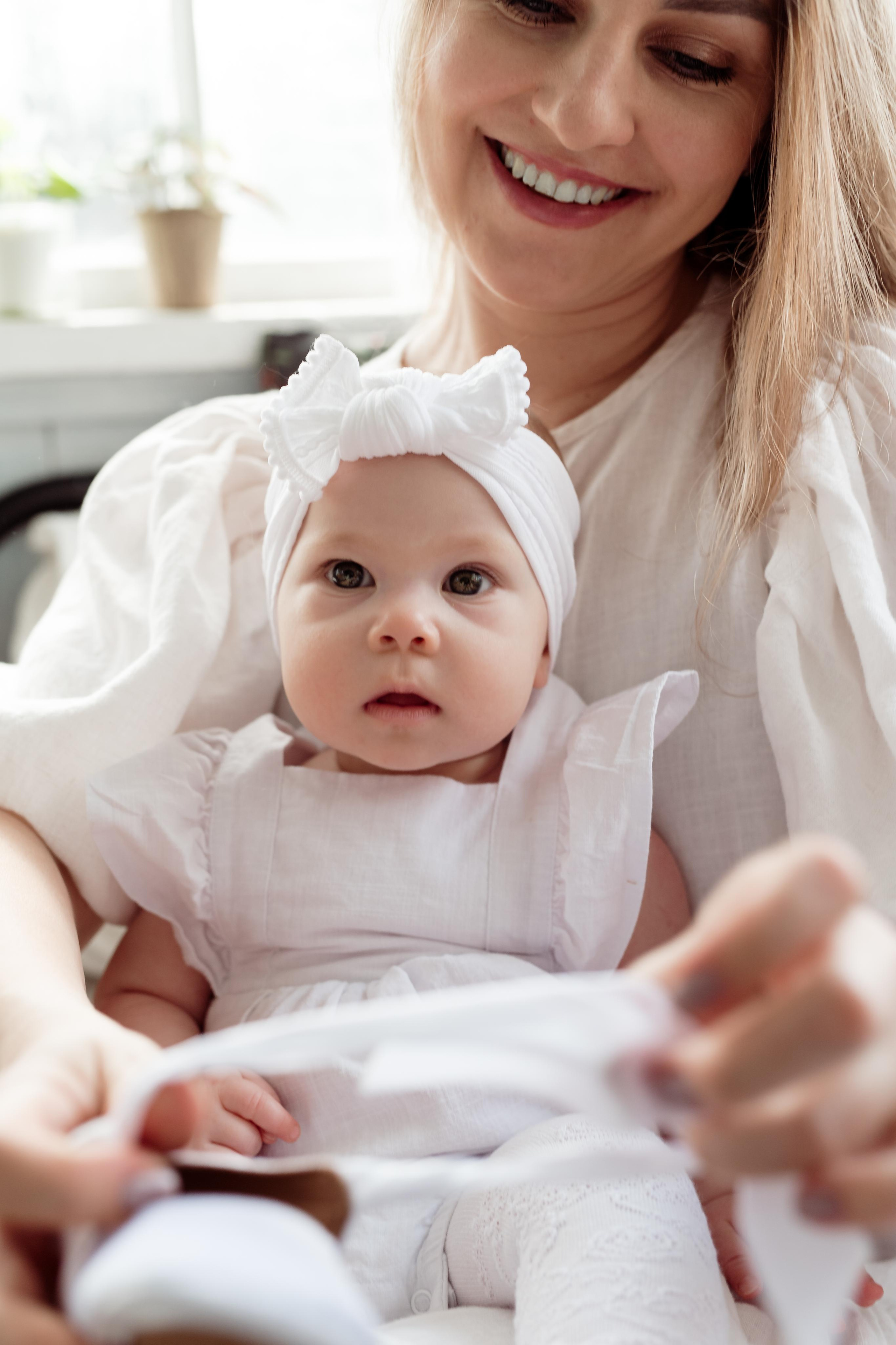 Mother with daughters. Family and content photographer
