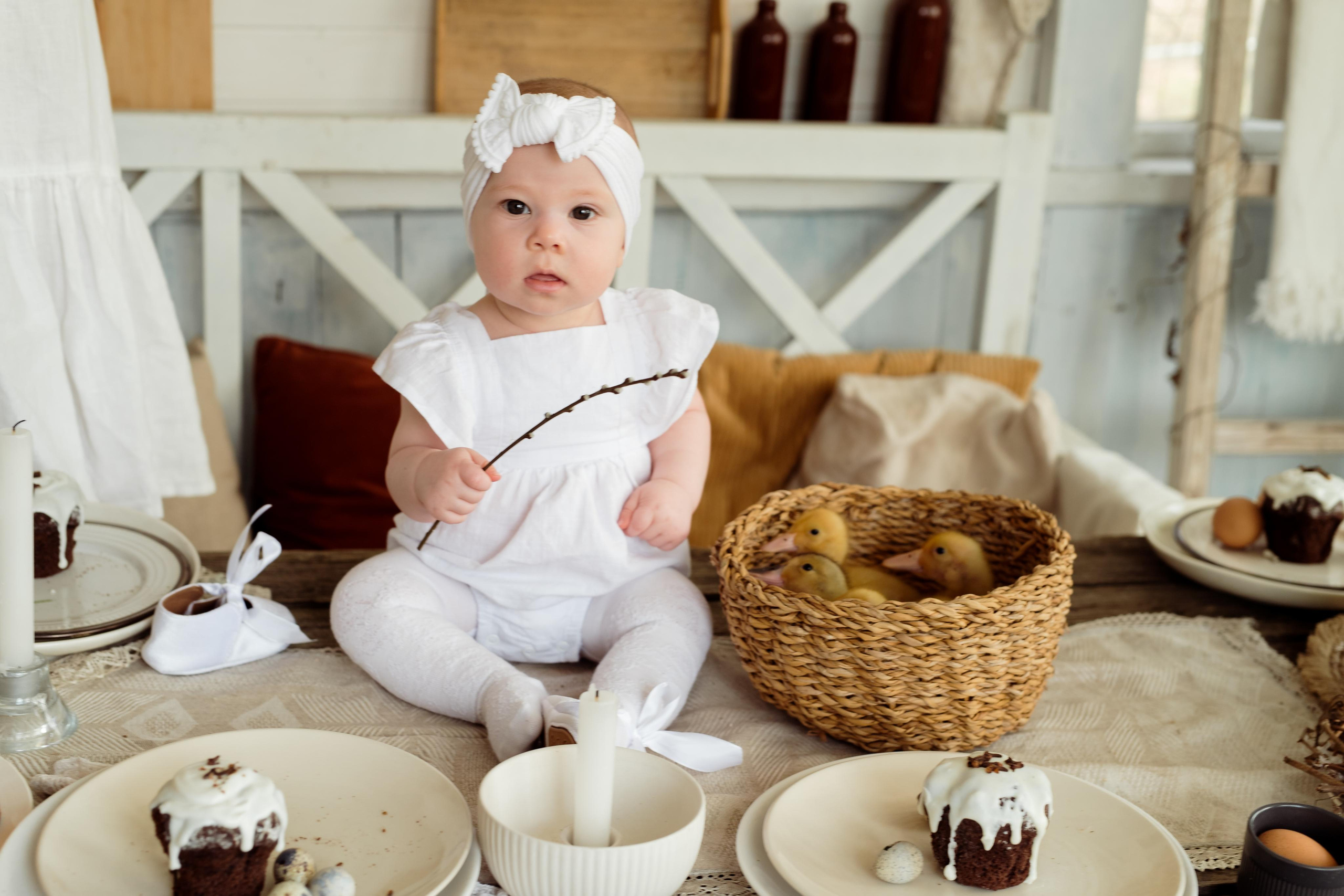 Mother with daughters. Family and content photographer