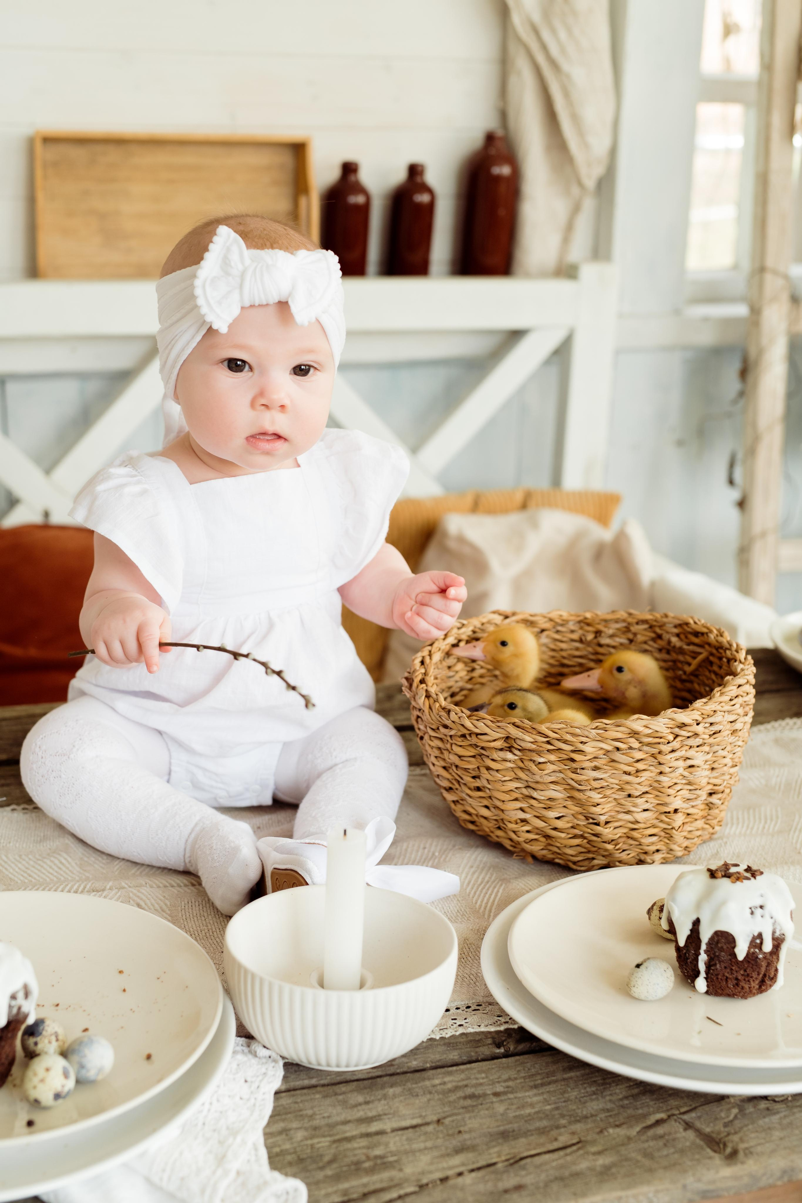 Mother with daughters. Family and content photographer