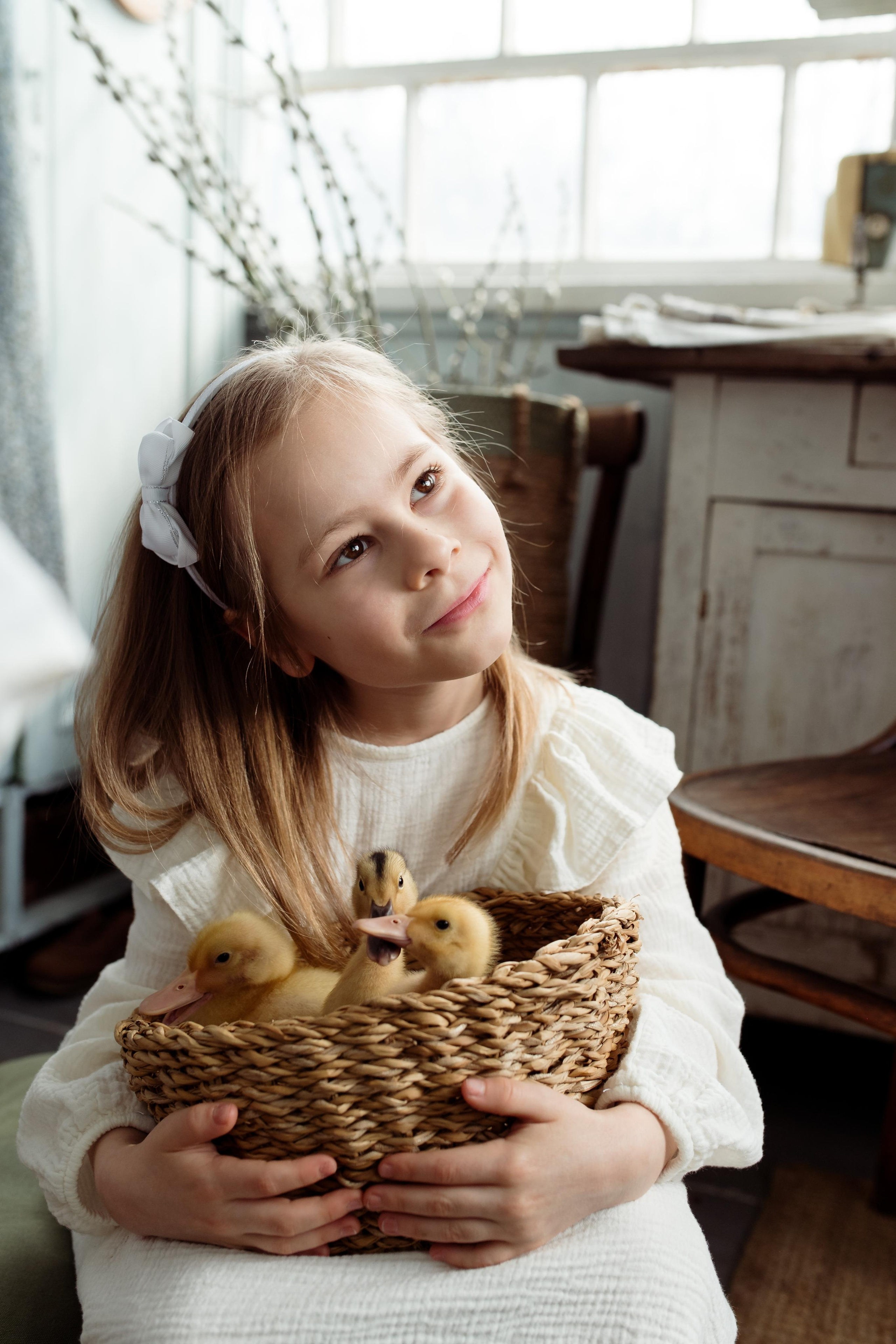 Mother with daughters. Family and content photographer