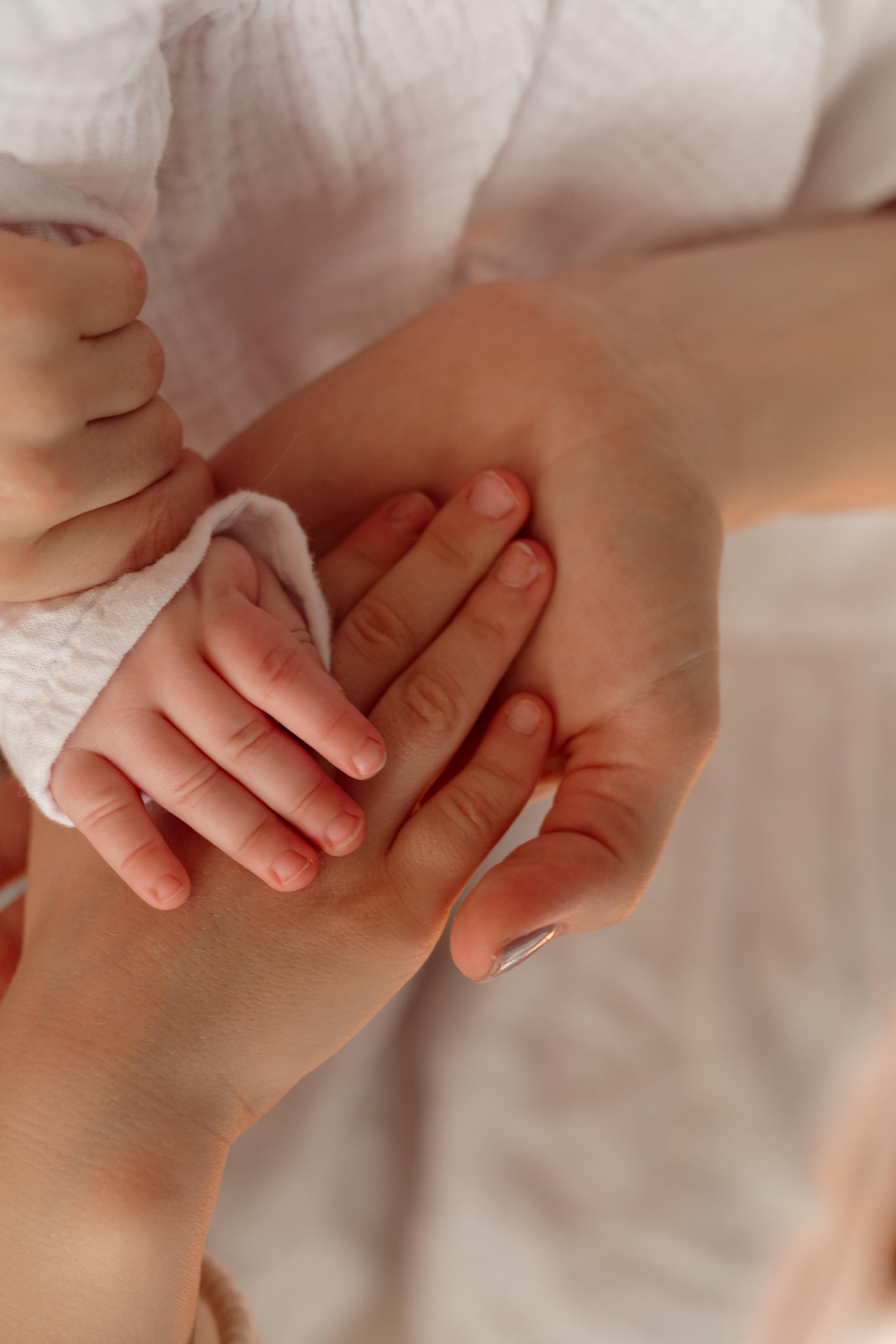 Mother with daughters. Family and content photographer