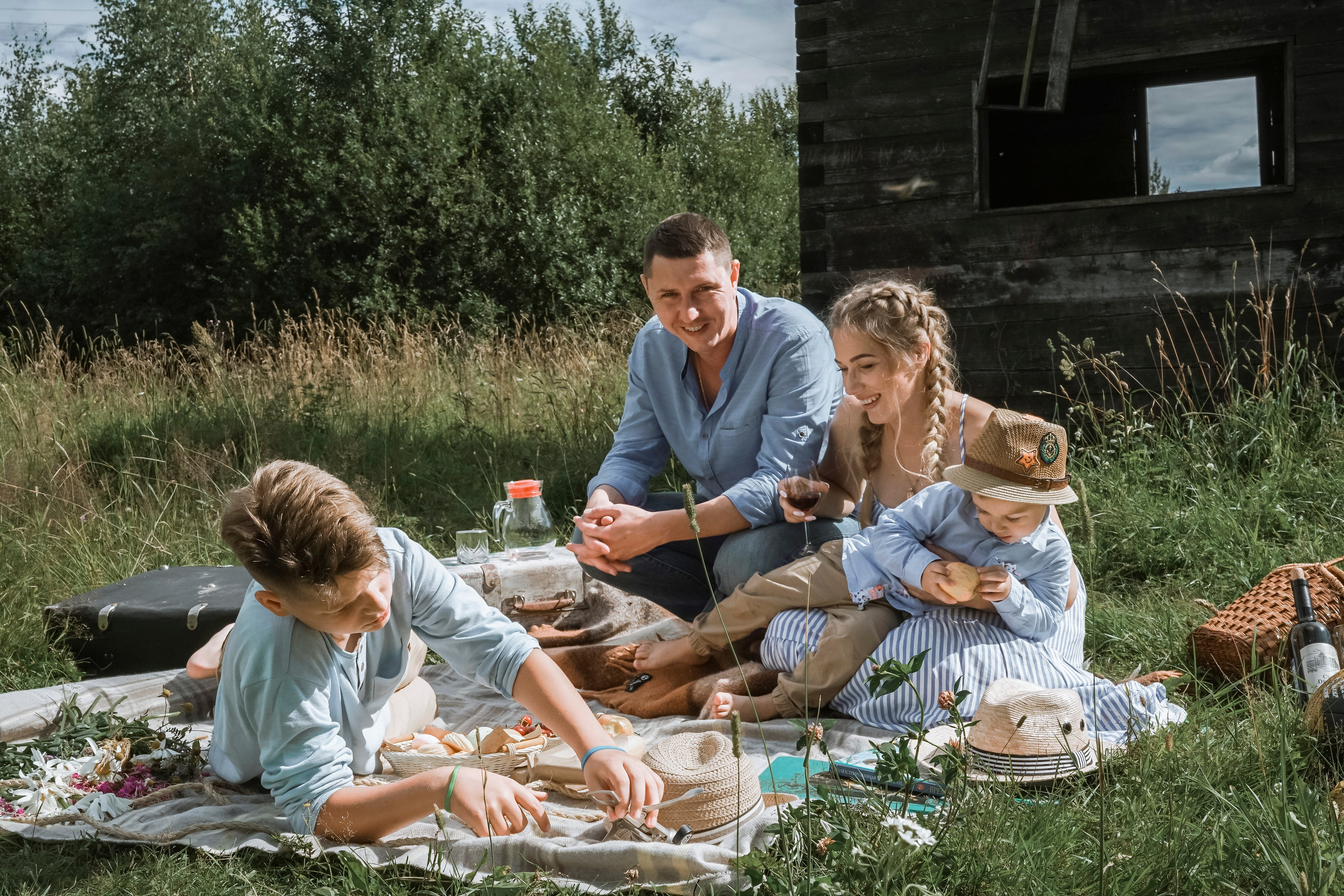 Семейная съёмка на старой Мельнице. Свадебный, семейный и контент фотограф в Санкт- Петербурге Елена Грие
